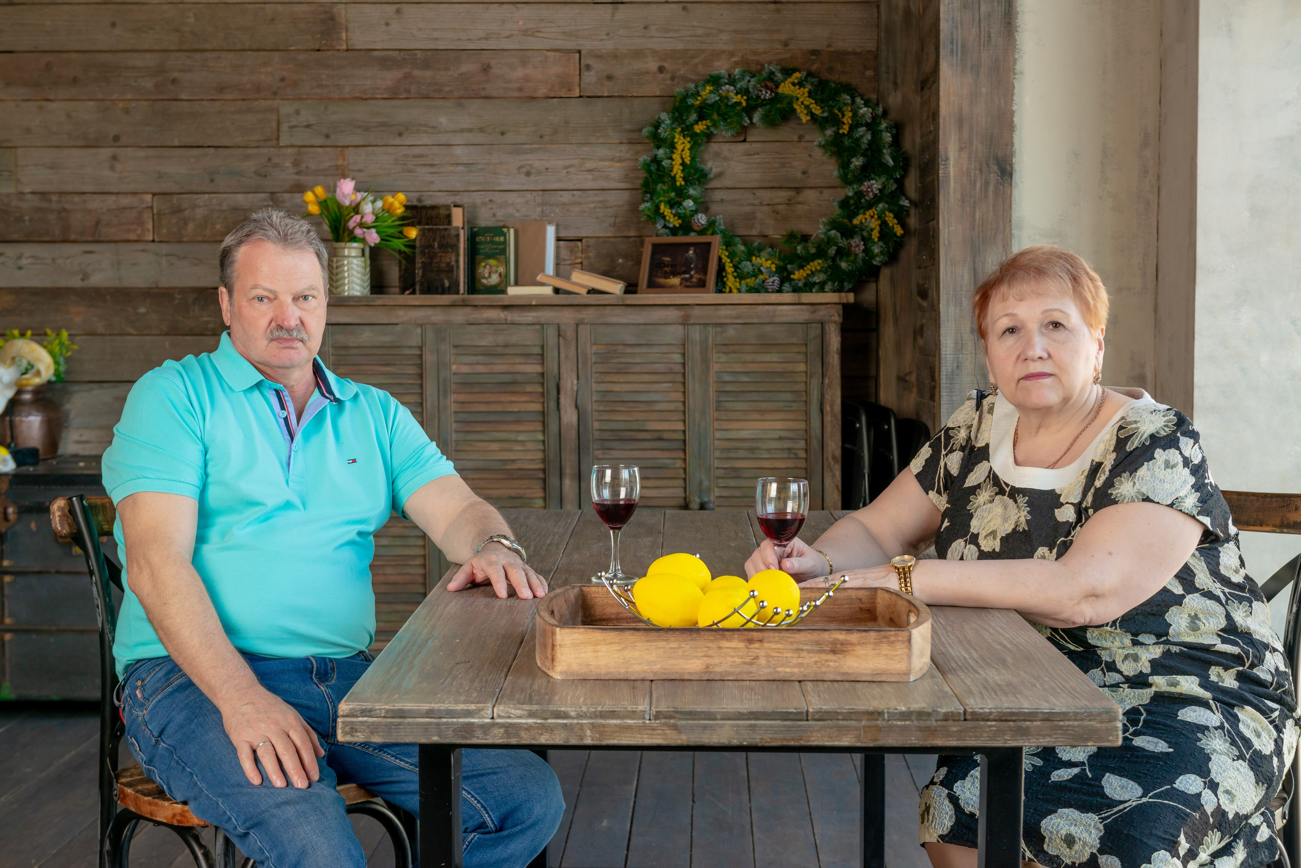 Photosession of a married couple in the studio. PHOTOGRAPHER QUINTANA ROO