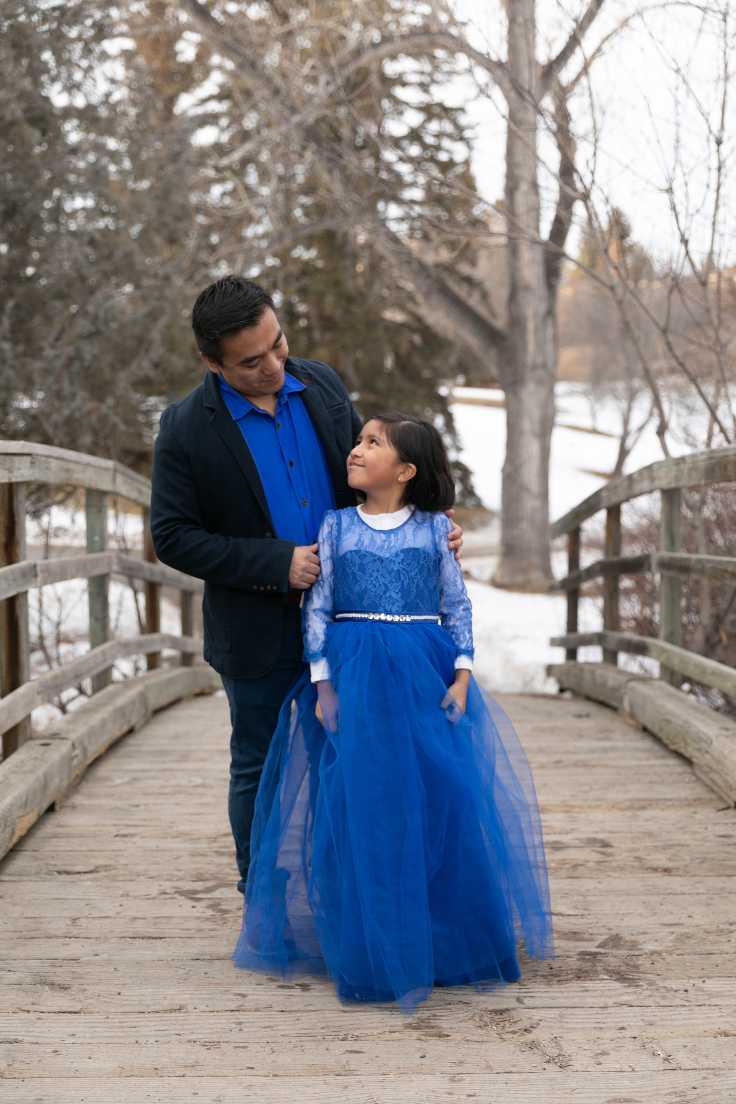 Maternity Photos — Confederation Park — Dulce. Fotografía accesible en Calgary