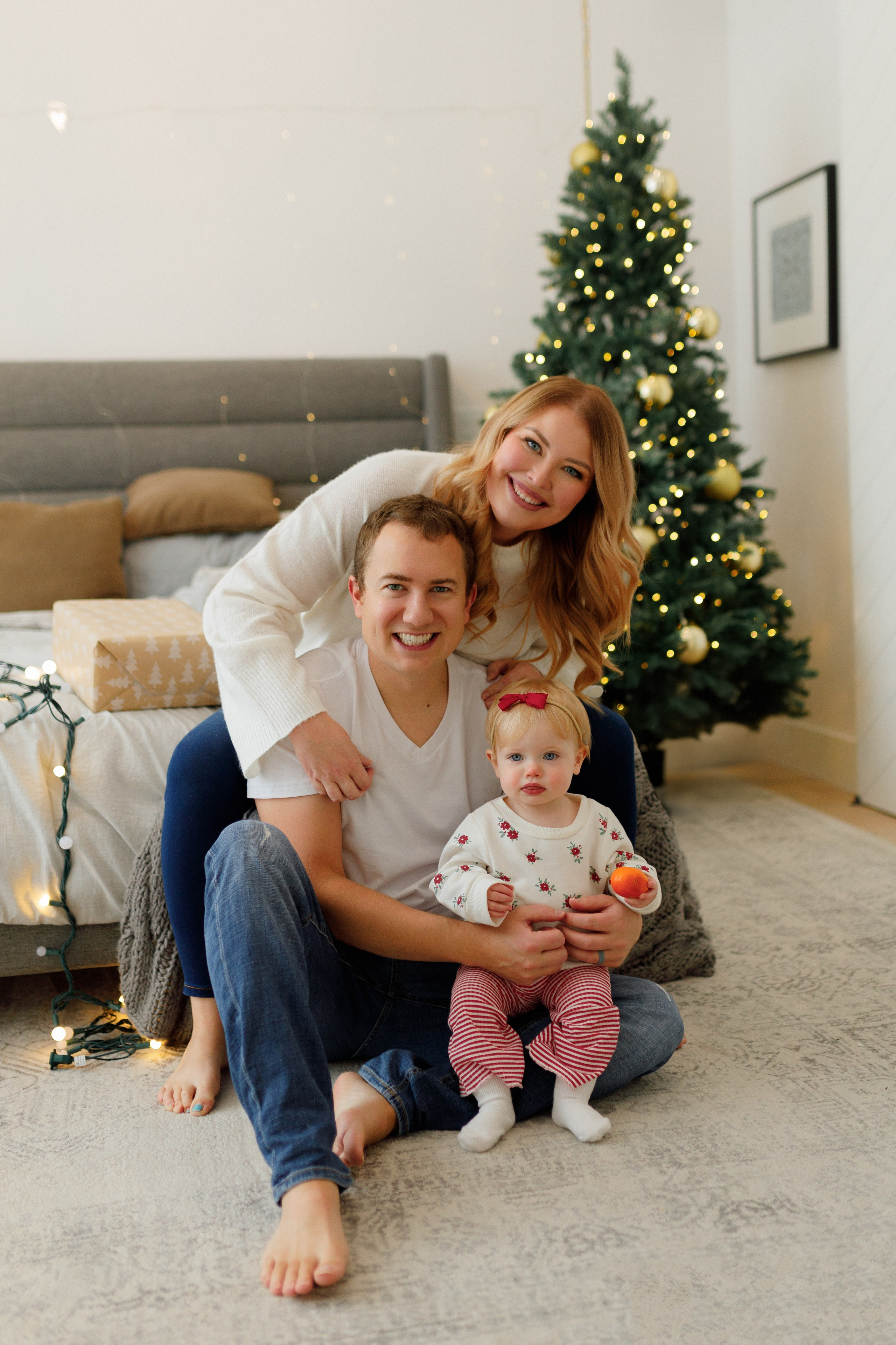 Christmas minis 2026. Photographer Elvira Hryshchenko