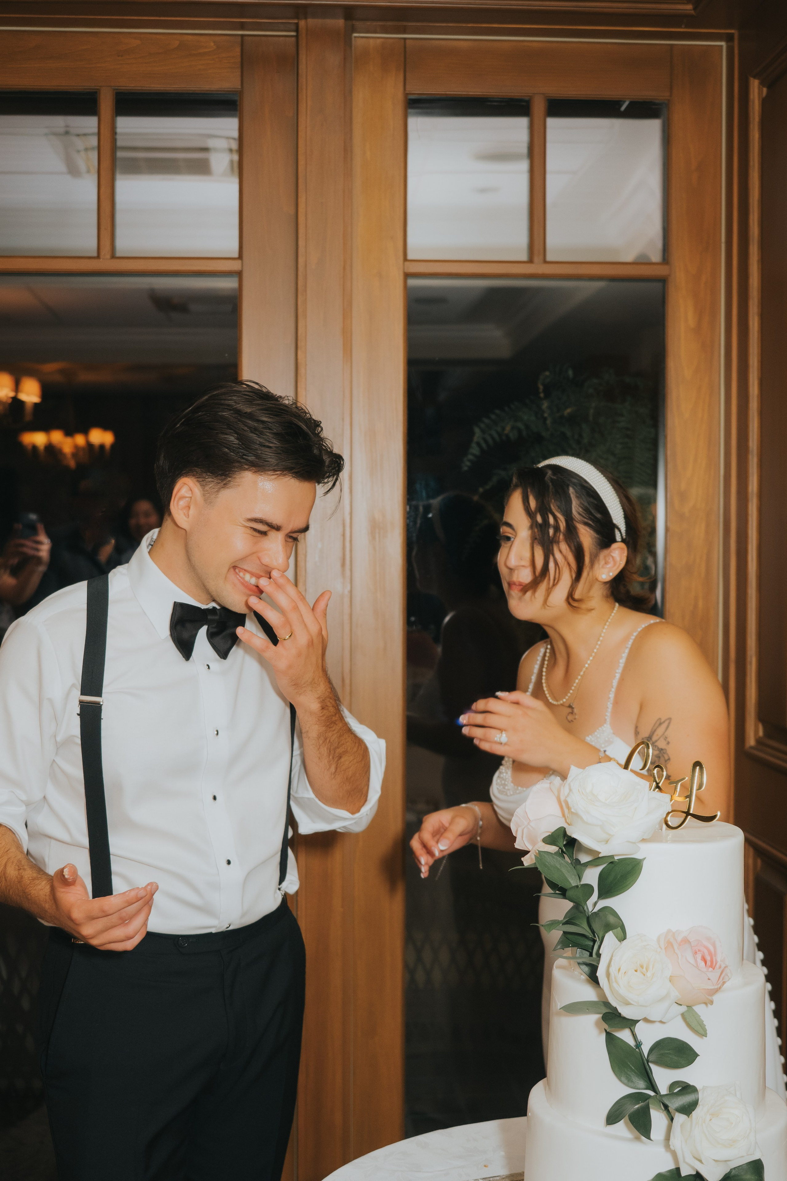 Wedding of Cassandra and Loïc in Beaconsfield, Montreal. Montreal Wedding Photographer — Muriel Oe Photo