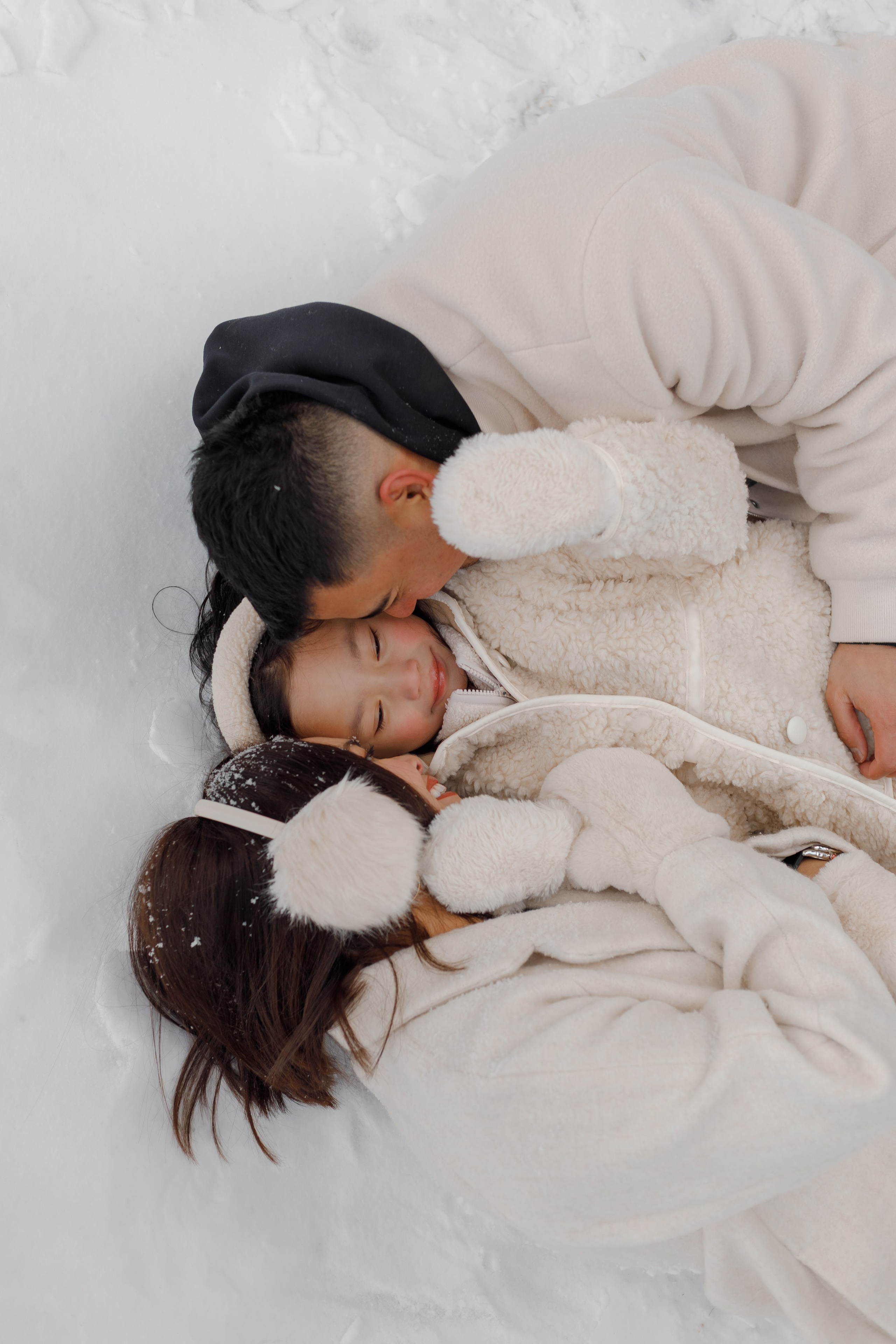Family winter story. Photographer Elvira Hryshchenko
