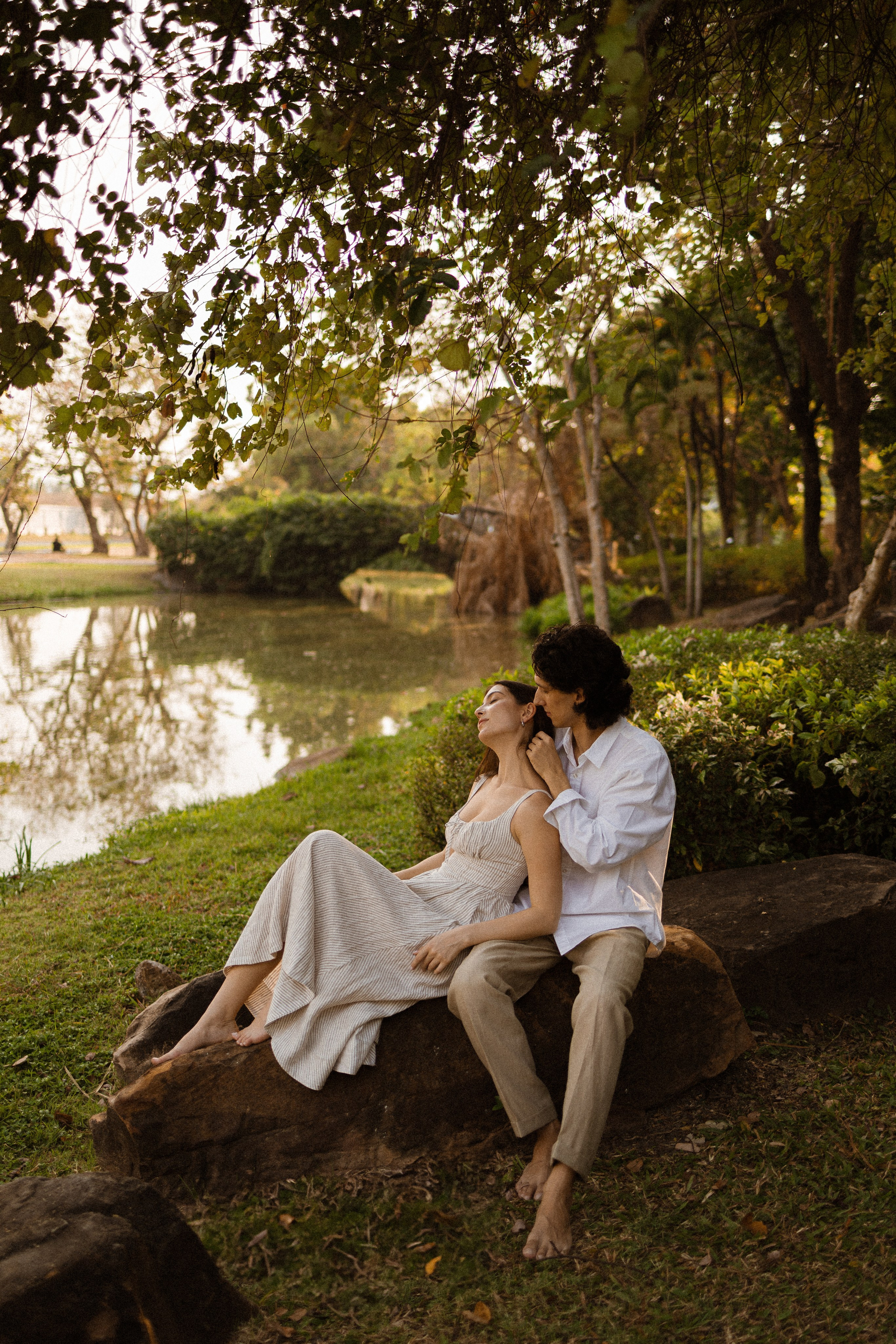 Family and wedding photographer in Bangkok, Thailand