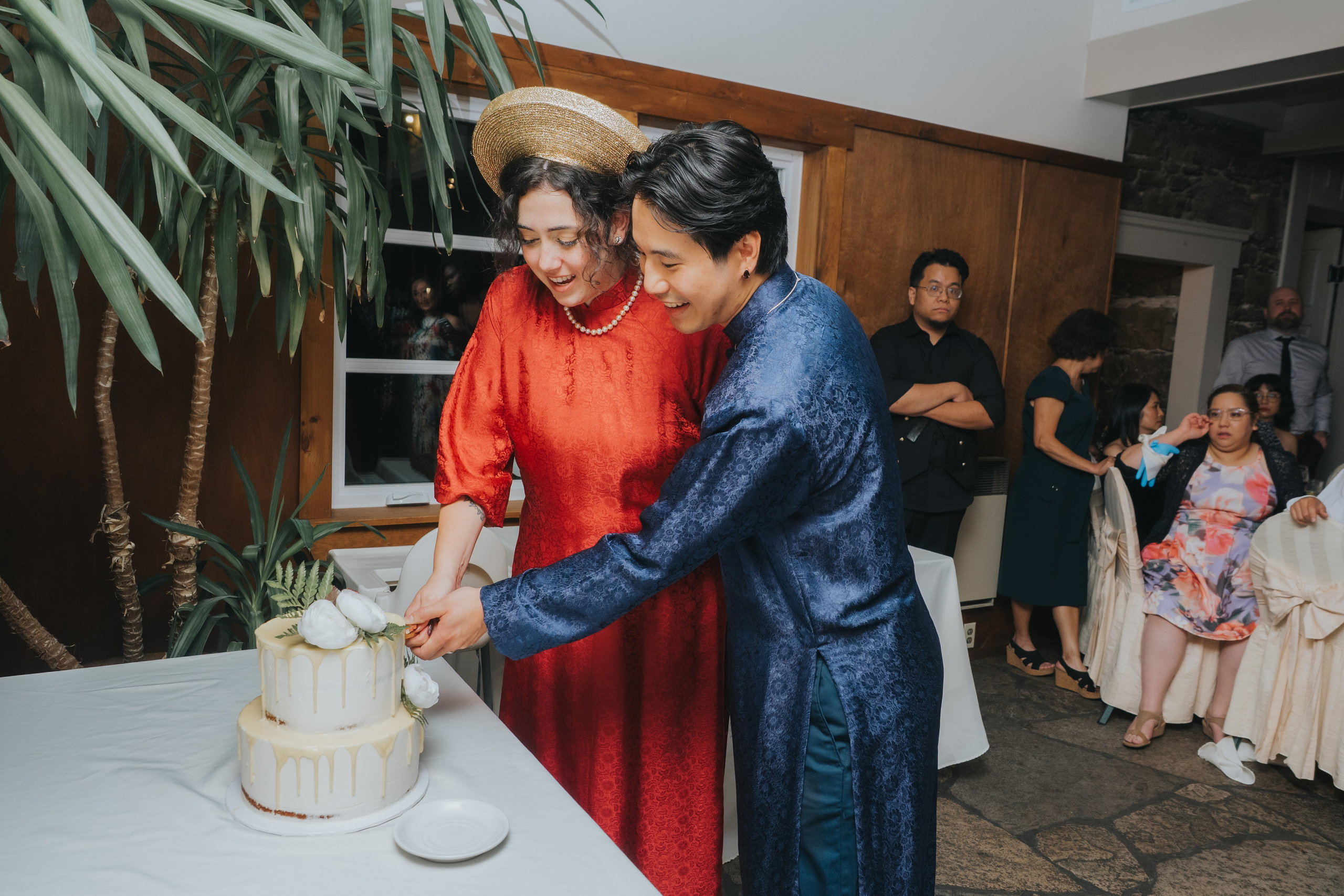 Camille & Dinh. Wedding and Family Photography Montreal Muriel Oe Photo