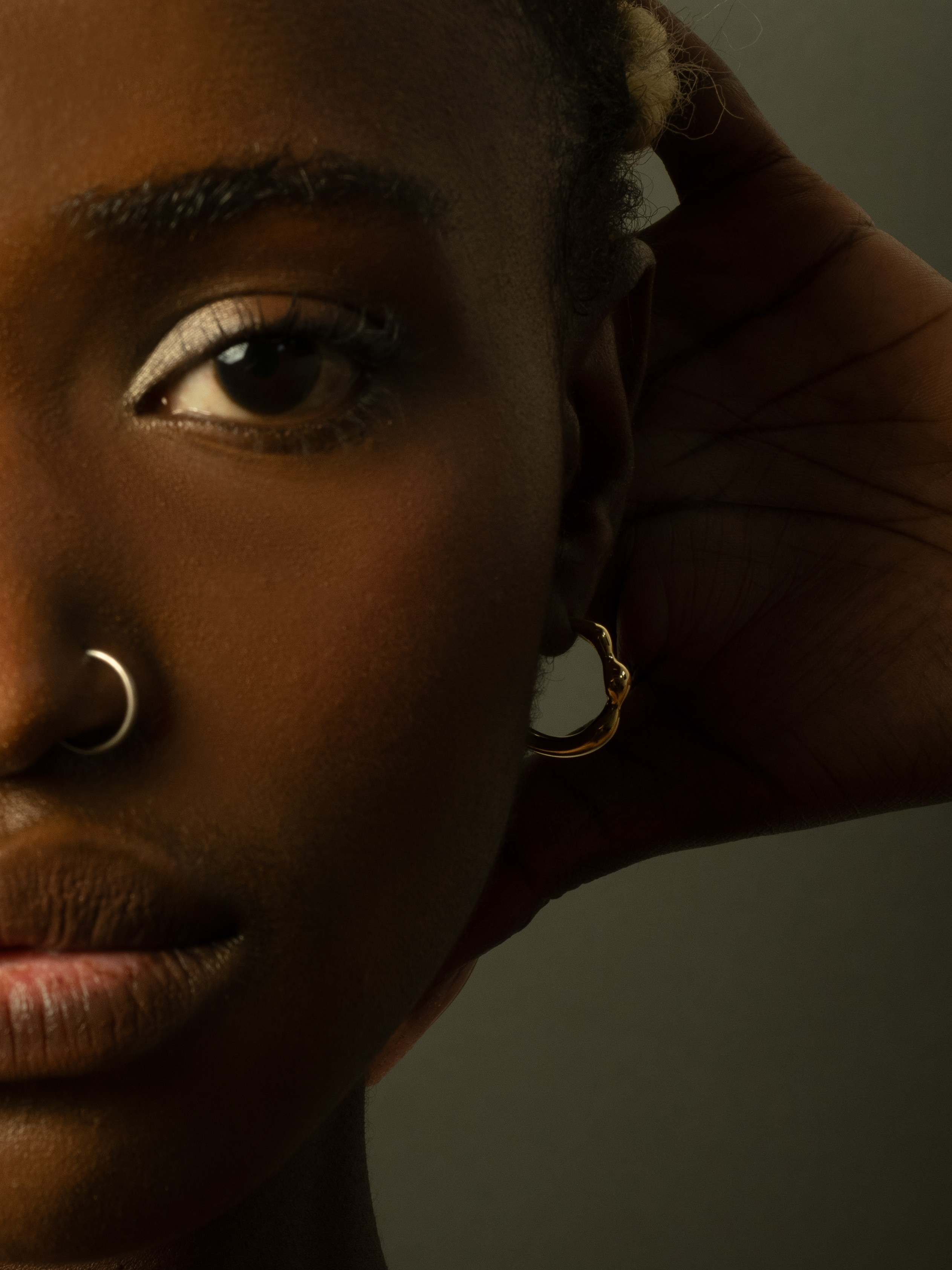 Eli Koshii. Mimosa Studios — Photographe Portrait à Montréal - Portrait Photographer in Montreal