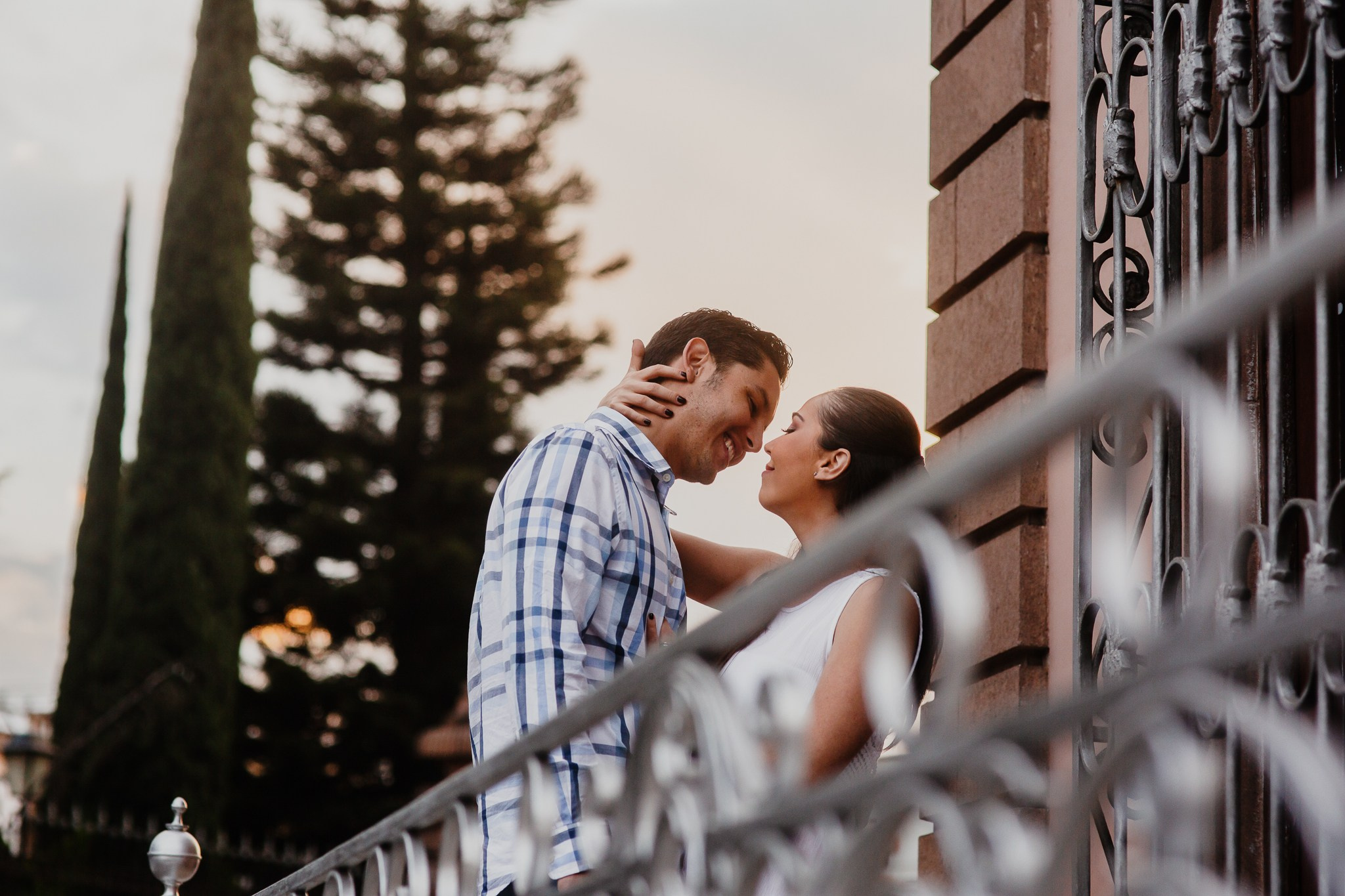 Isabela y David: Sesión pre boda en centro histórico de San Luis Potosí. Fotógrafo de bodas