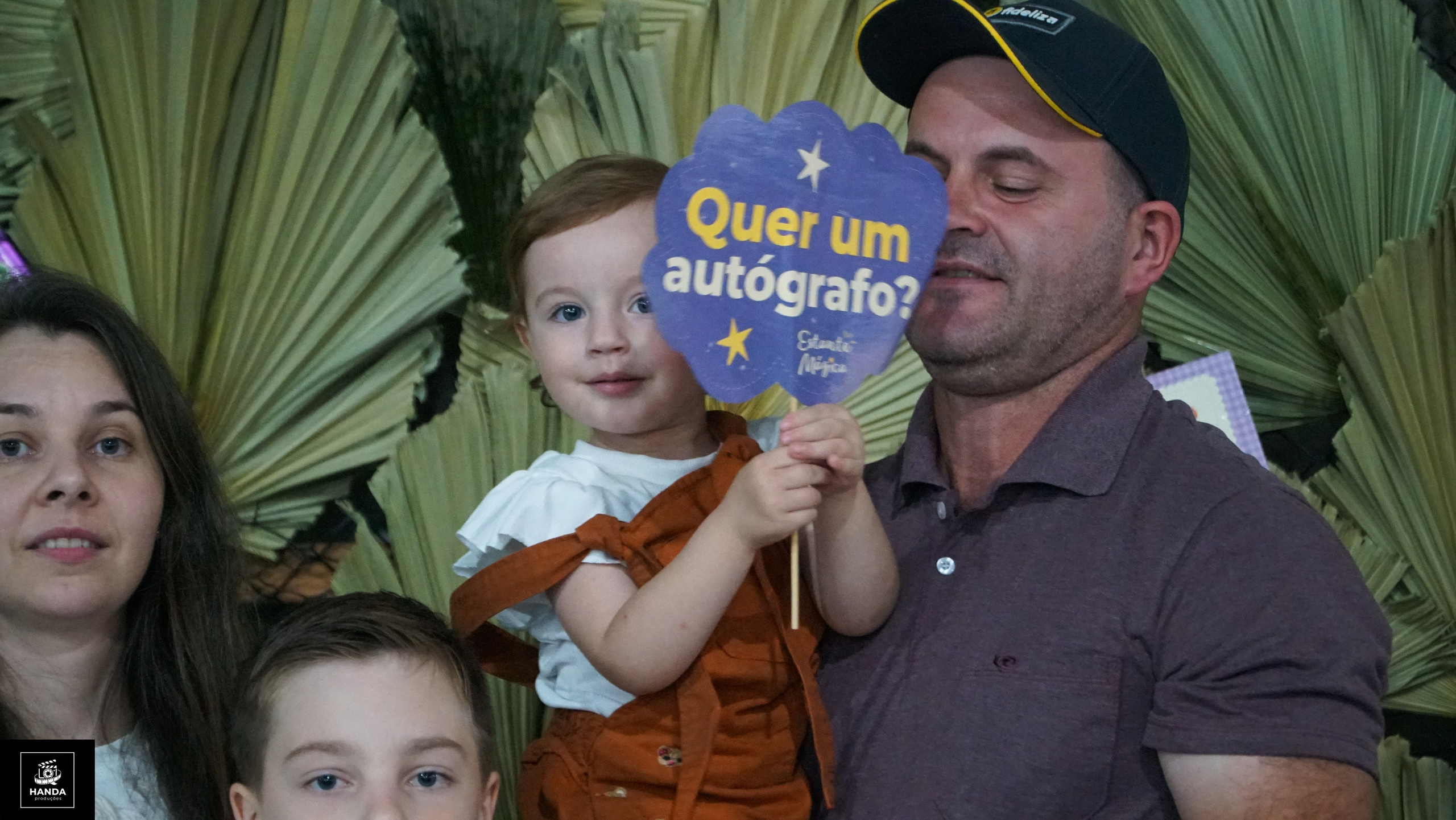 Noite autógrafos colégio Aurélio Buarque de Holanda. Fotografia e Filmagem Handa Produções
