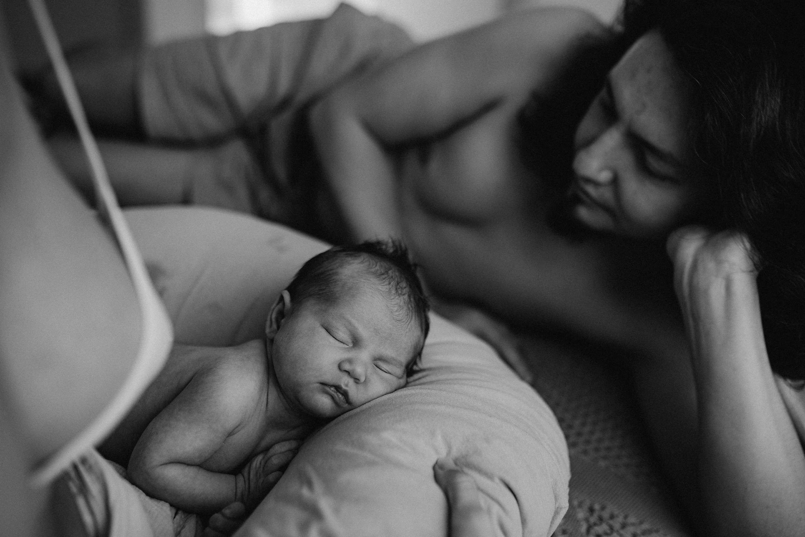 Luna 7 days. Fotografa documental de familia e nascimento em Florianópolis SC Daria Ermolaev