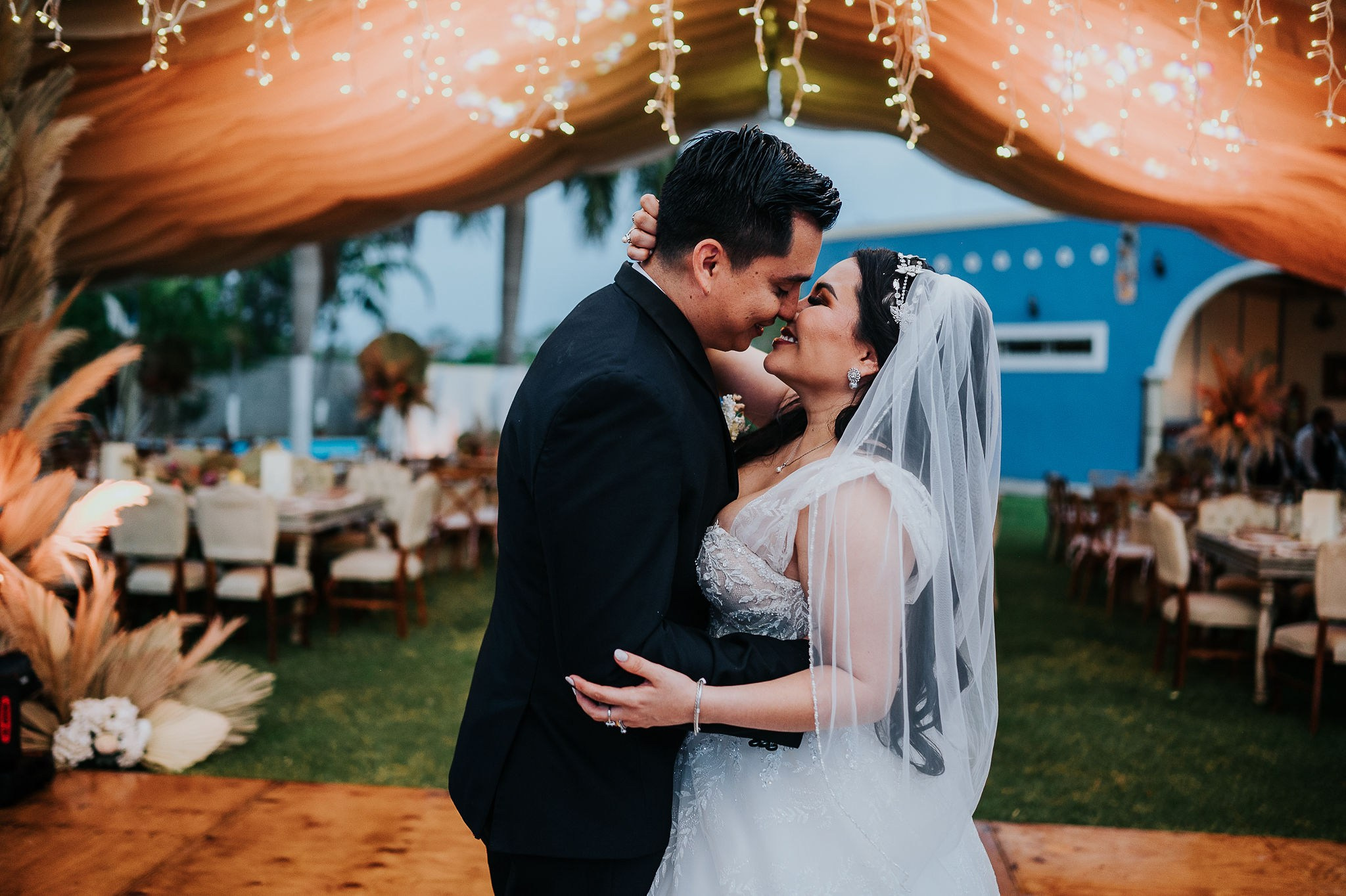 Montse & Jonathan. Fotógrafo de bodas, quince años, familias y fotografía infantil en Mérida Yucatán Alberto Rodriguez