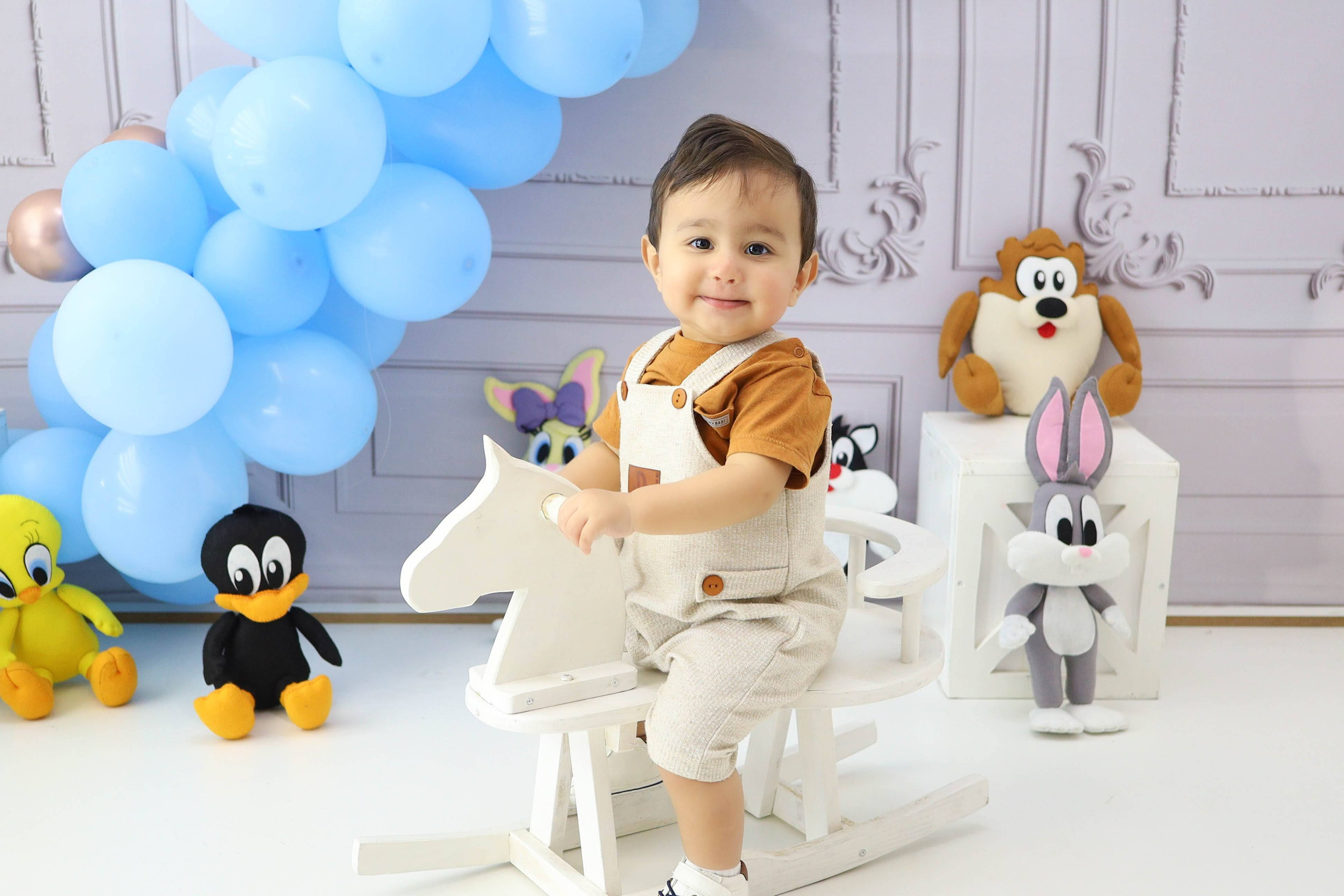 Baby Looney Tunes (1M-12M). Estúdio Gustavo Bueno