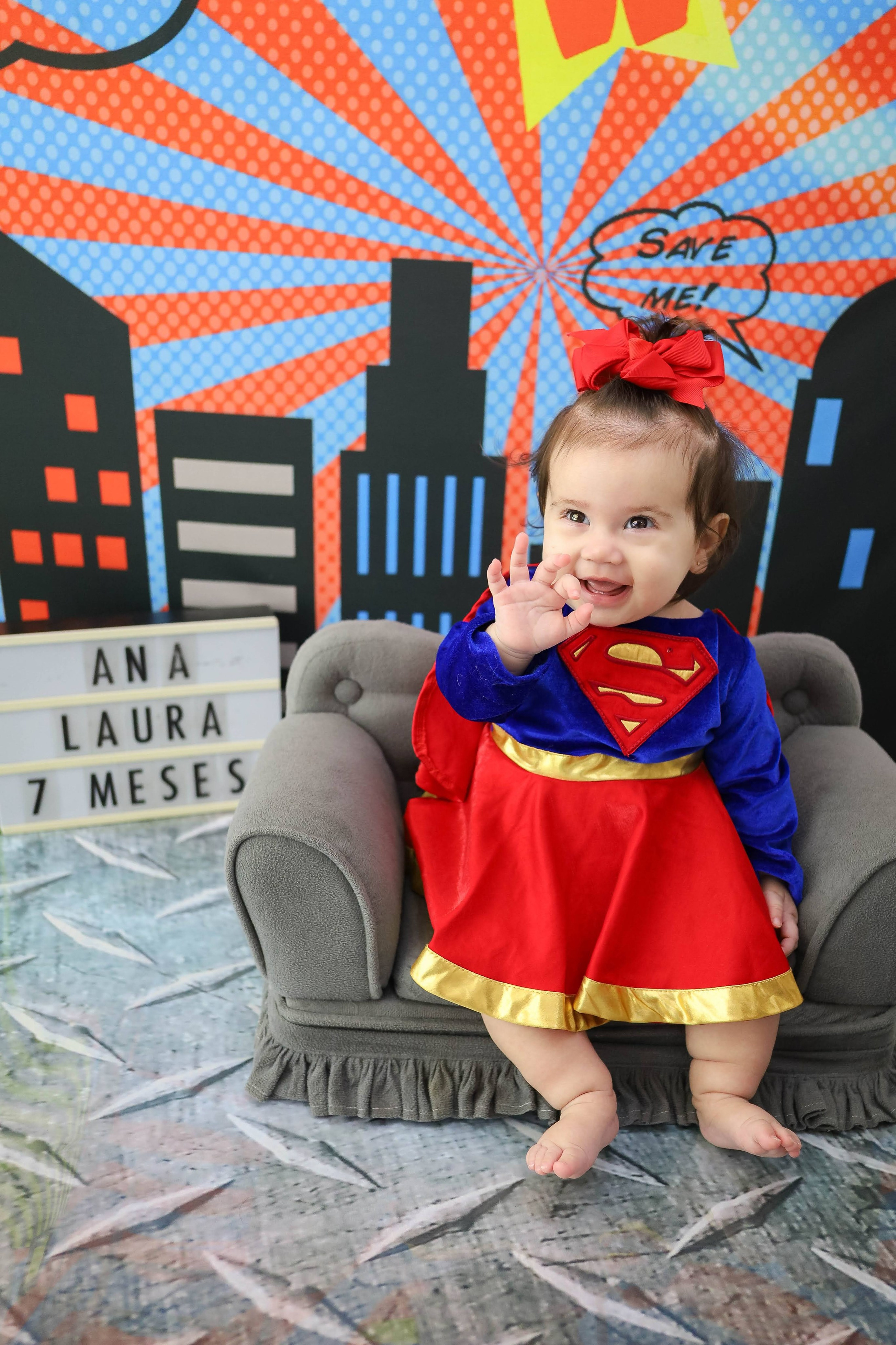 Super Girl (1M-12M). Estúdio Gustavo Bueno