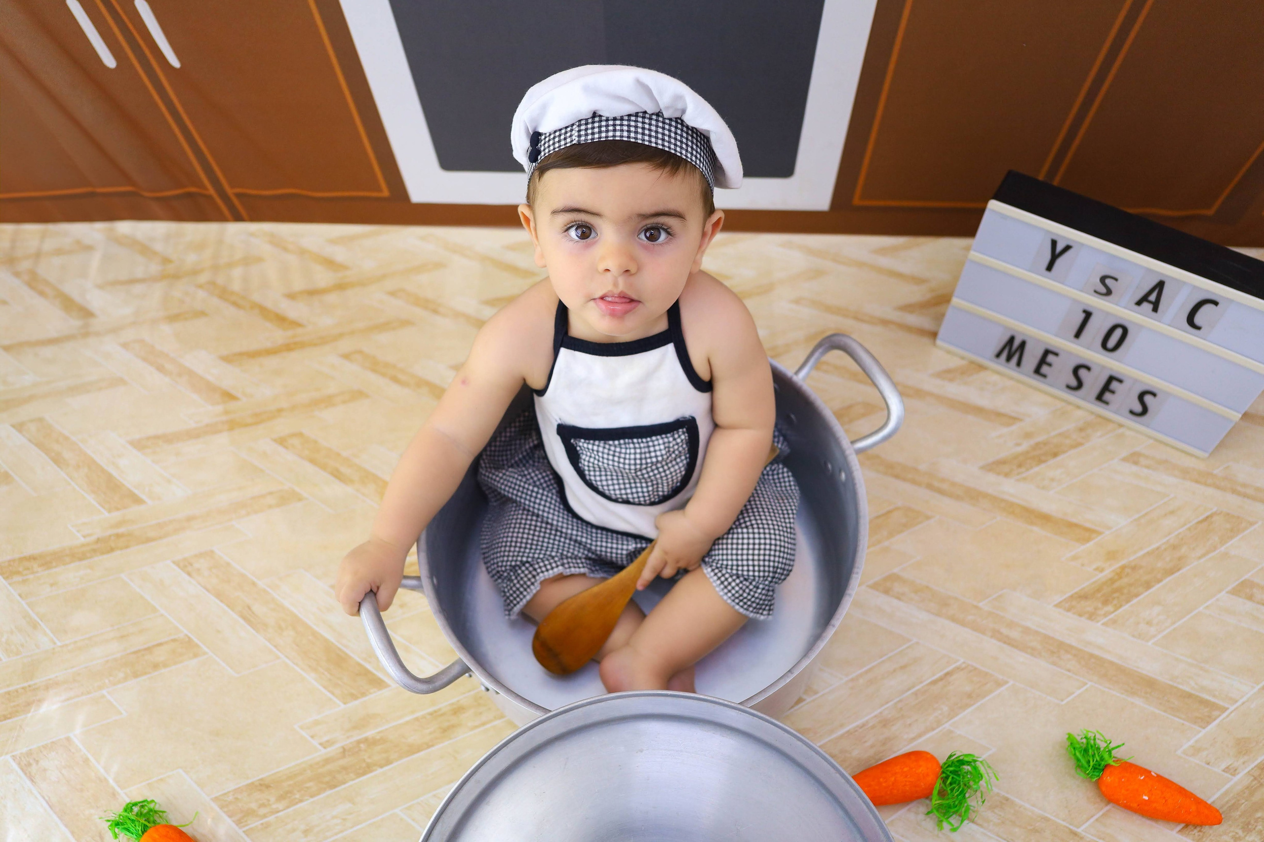 Cozinheiro (6M-12M). Estúdio Gustavo Bueno