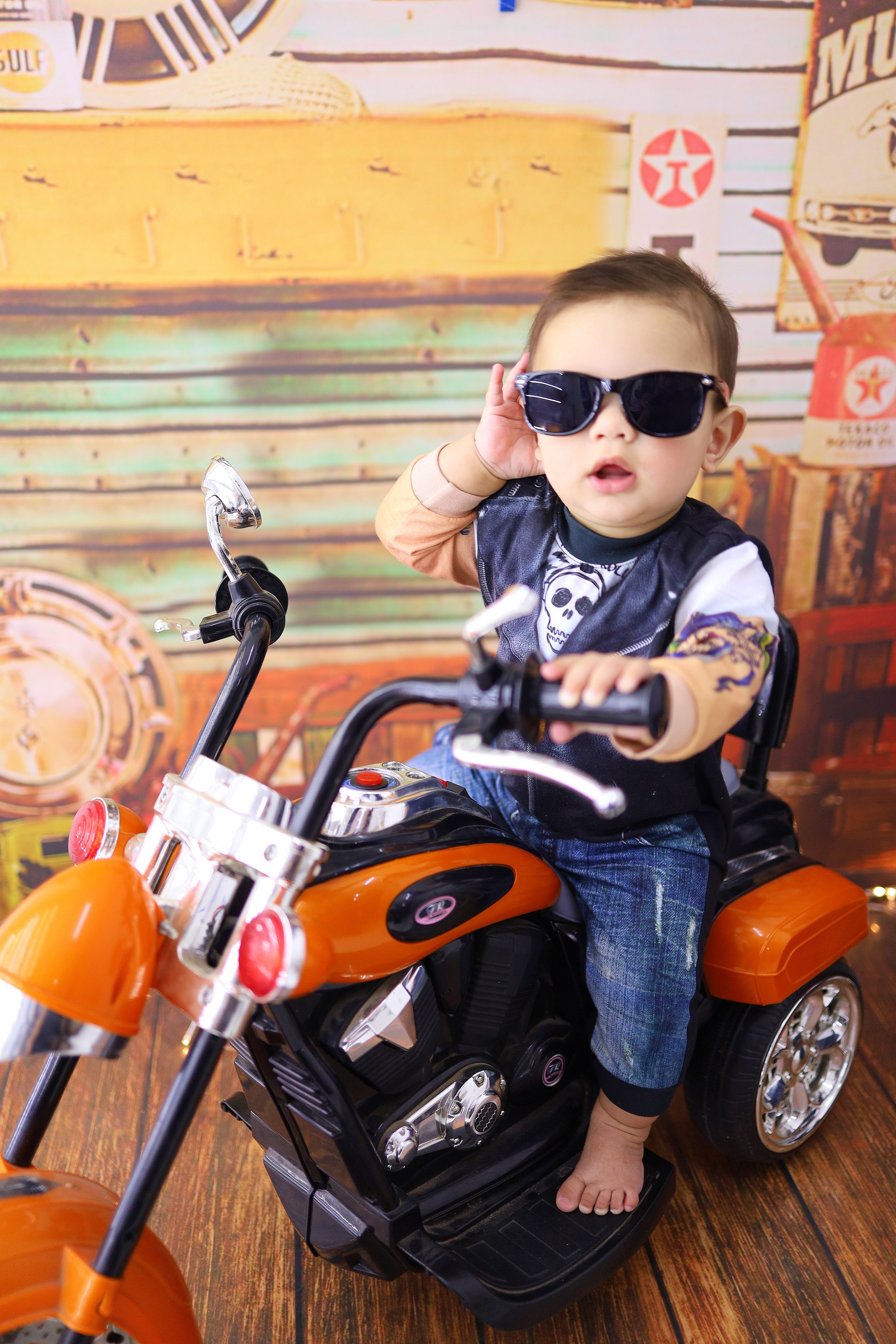 Motoqueiro Rock (6M-12M). Estúdio Gustavo Bueno