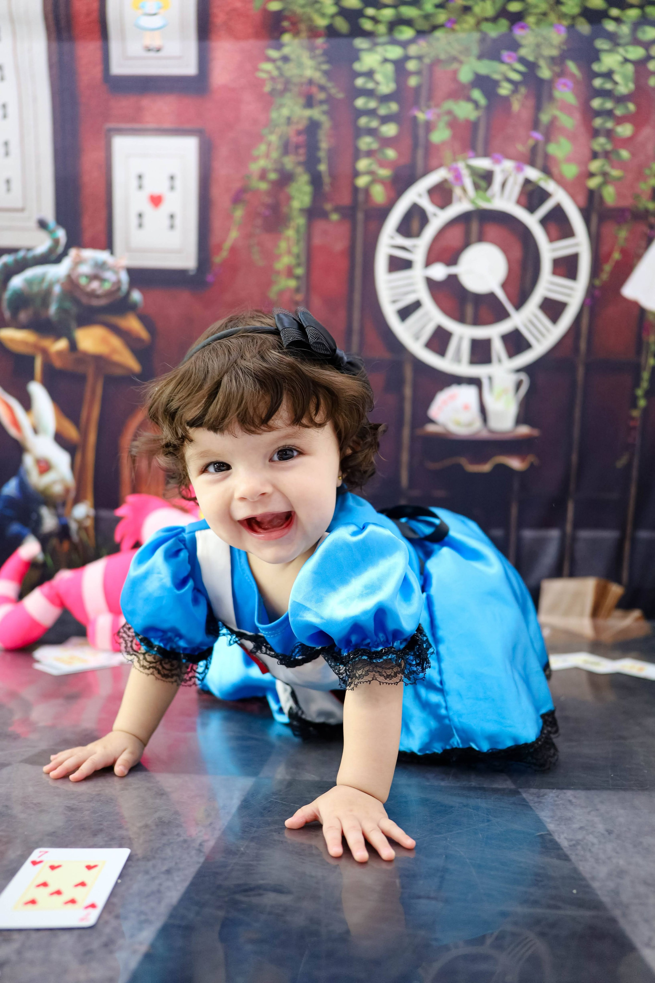 Alice no Pais das Maravilhas (3M-12M). Estúdio Gustavo Bueno
