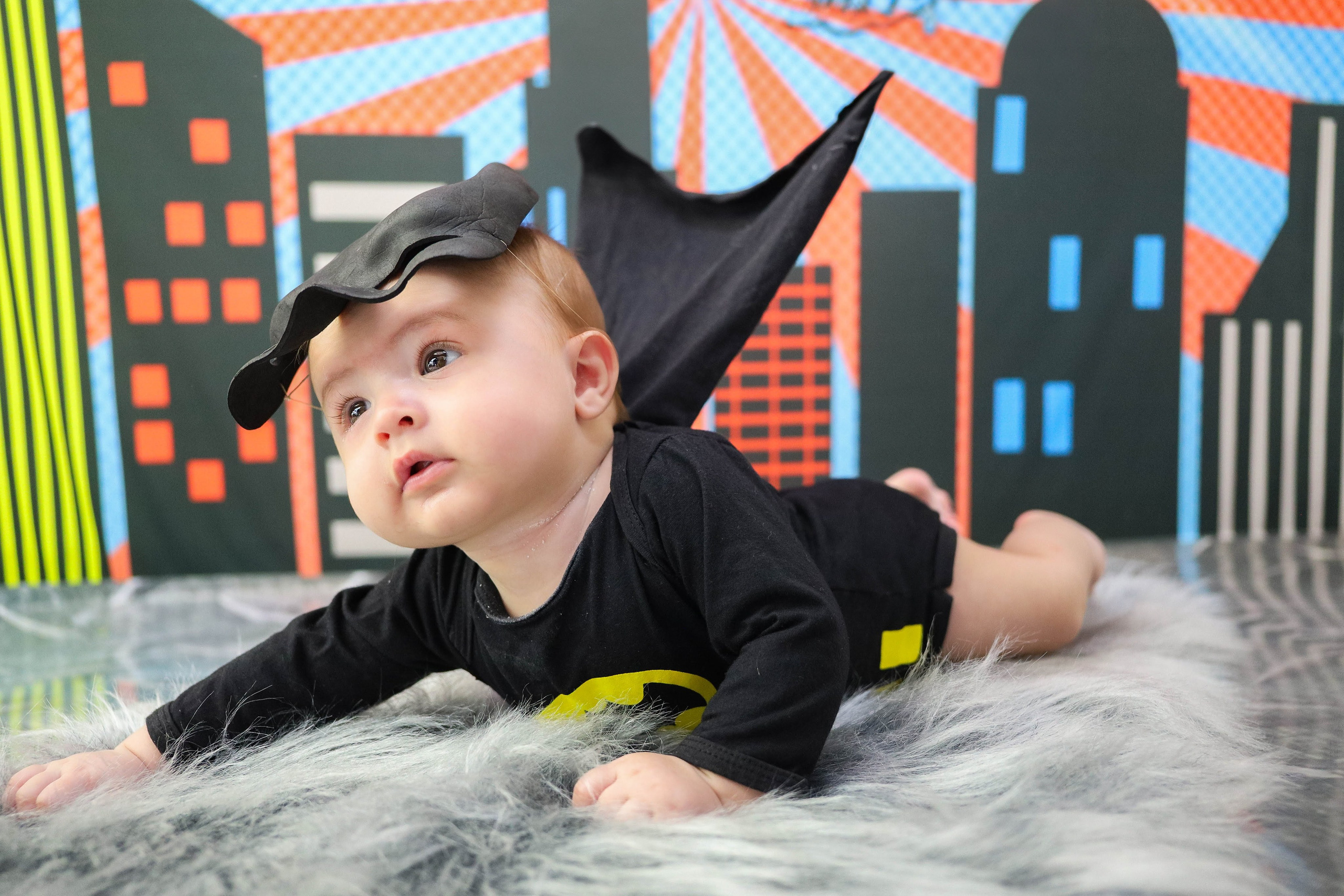 Batman (2M-12M). Estúdio Gustavo Bueno