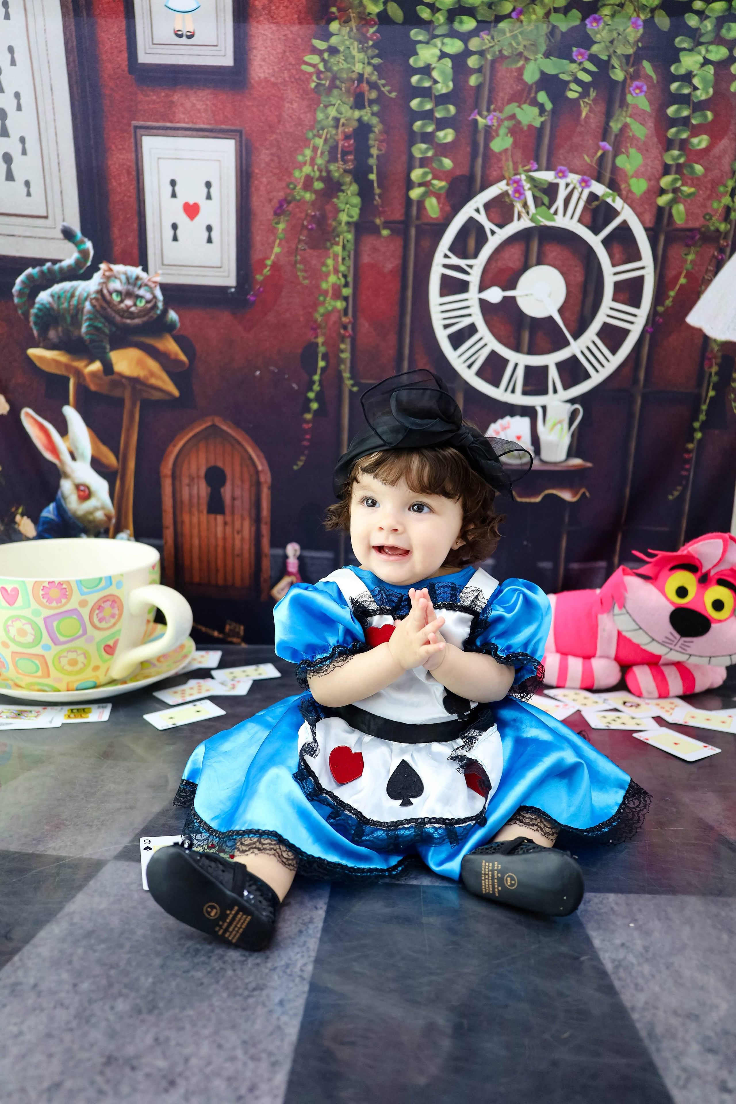 Alice no Pais das Maravilhas (3M-12M). Estúdio Gustavo Bueno