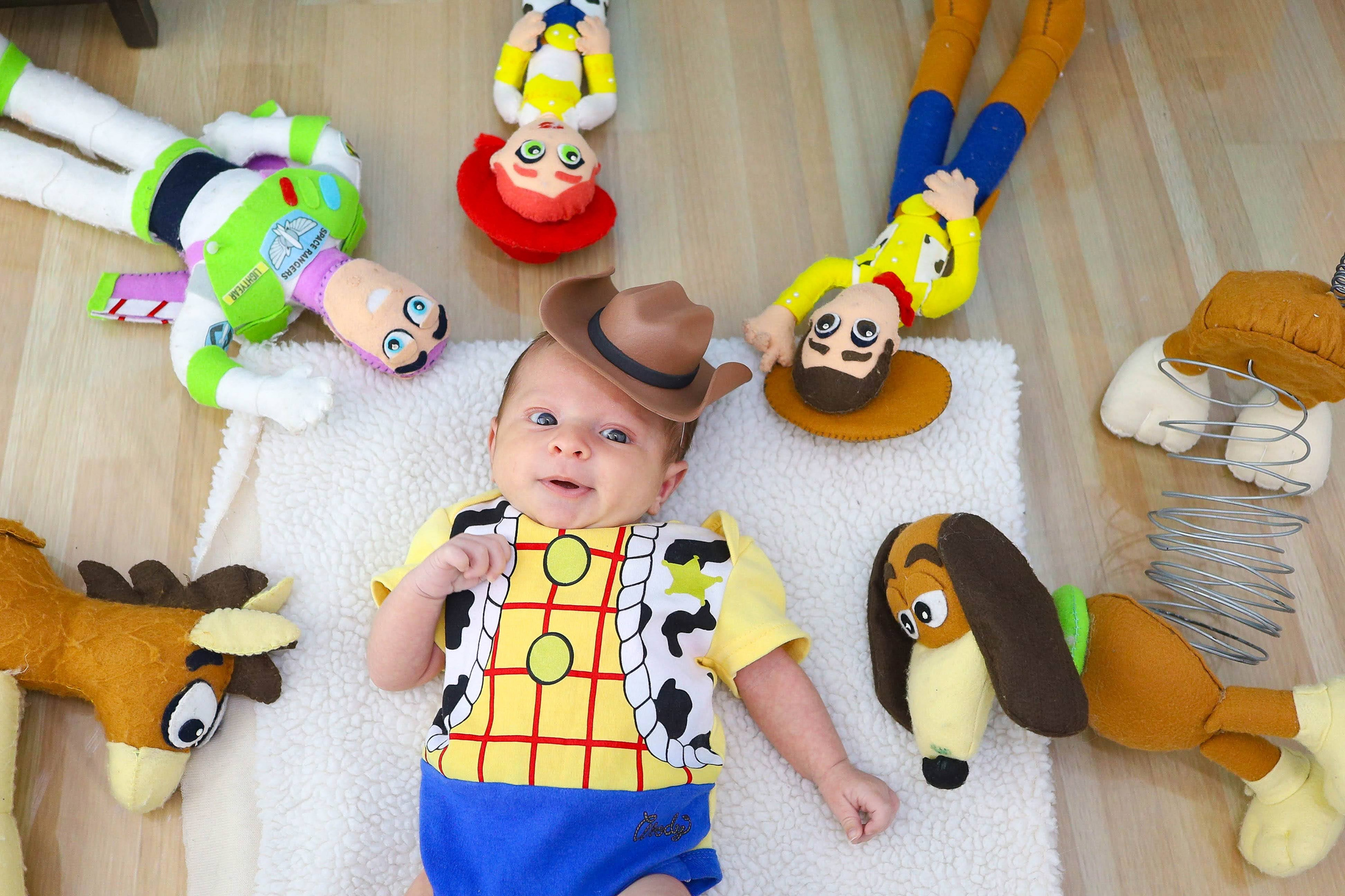 Toy Story — Woody (1M-12M). Estúdio Gustavo Bueno