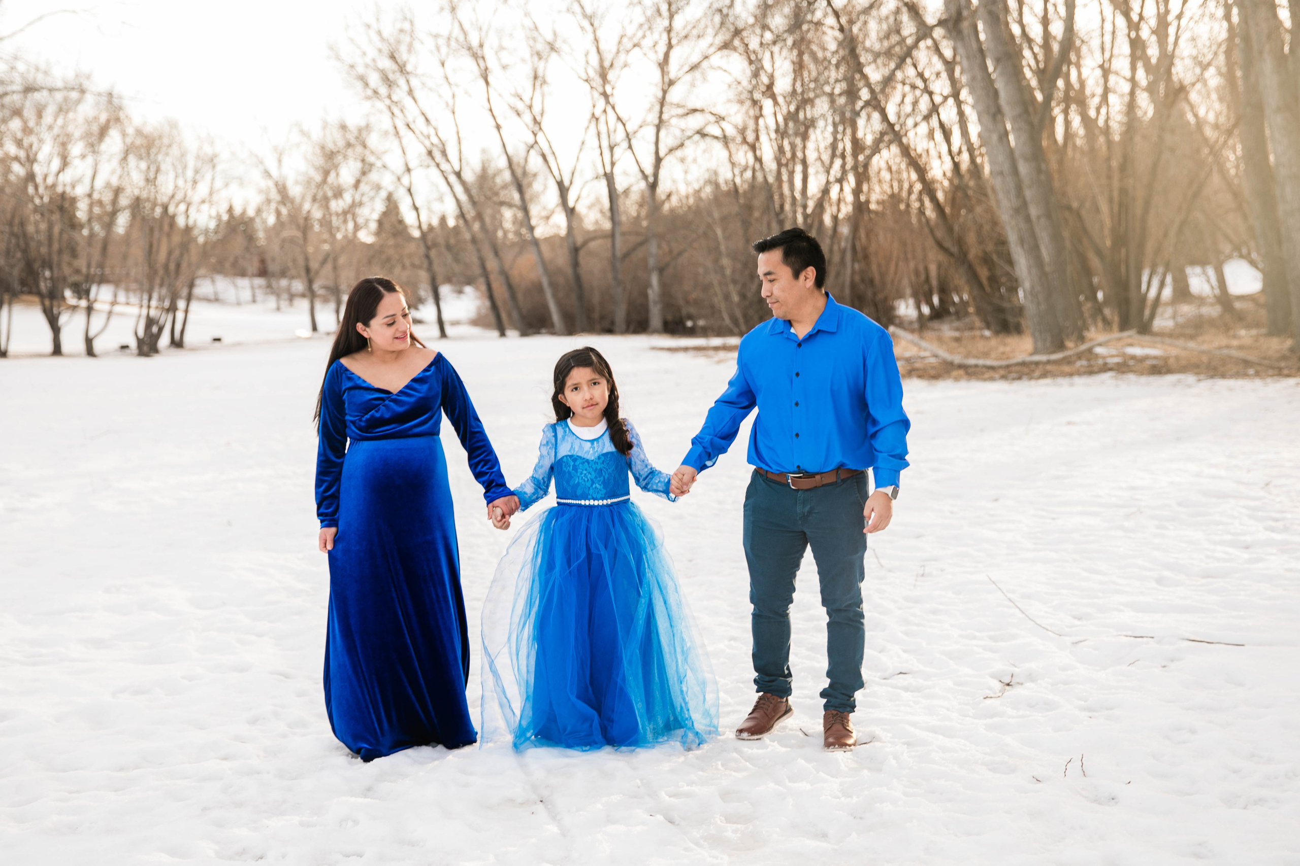 Maternity Photos — Confederation Park — Dulce. Fotografía accesible en Calgary
