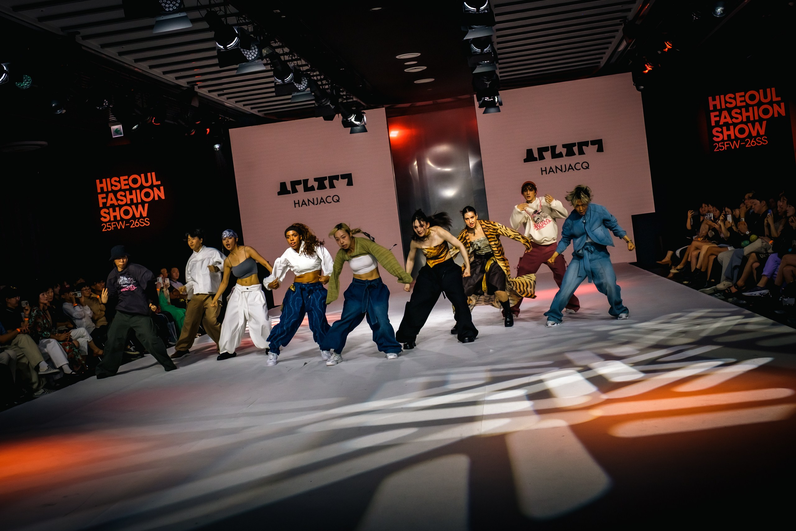 SFW Hanbok Seoul Global DANCERS. Photographer in Seoul Dobrokvashina Natalya