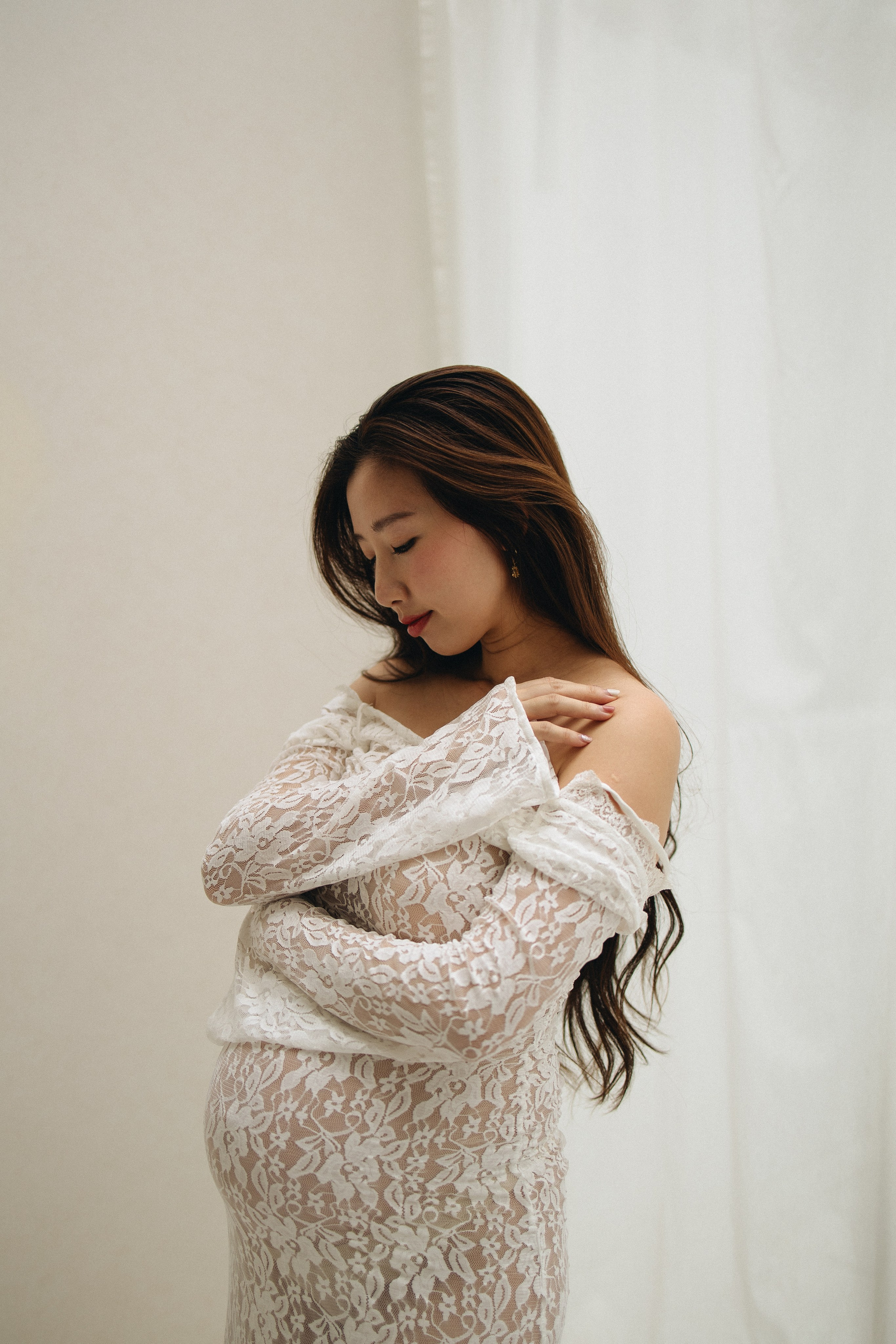 The Sweetest Anticipation. Family and wedding photographer in Bangkok, Thailand