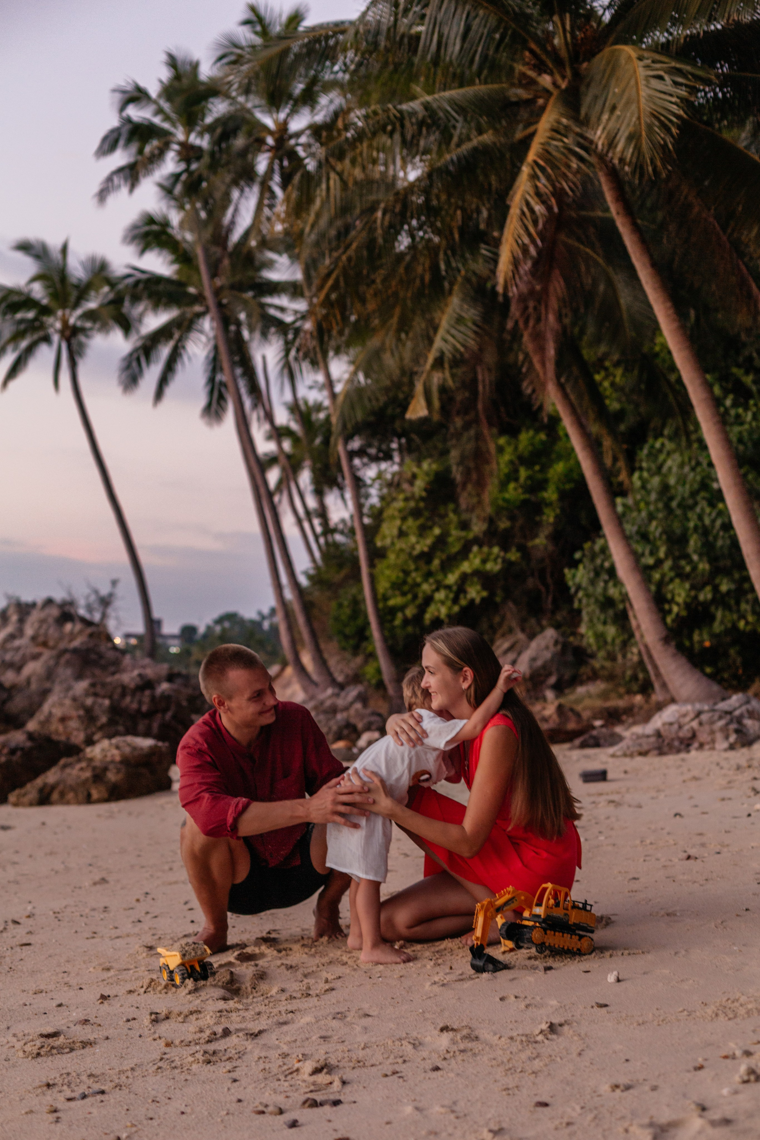 Professional family photographer in Koh Samui
