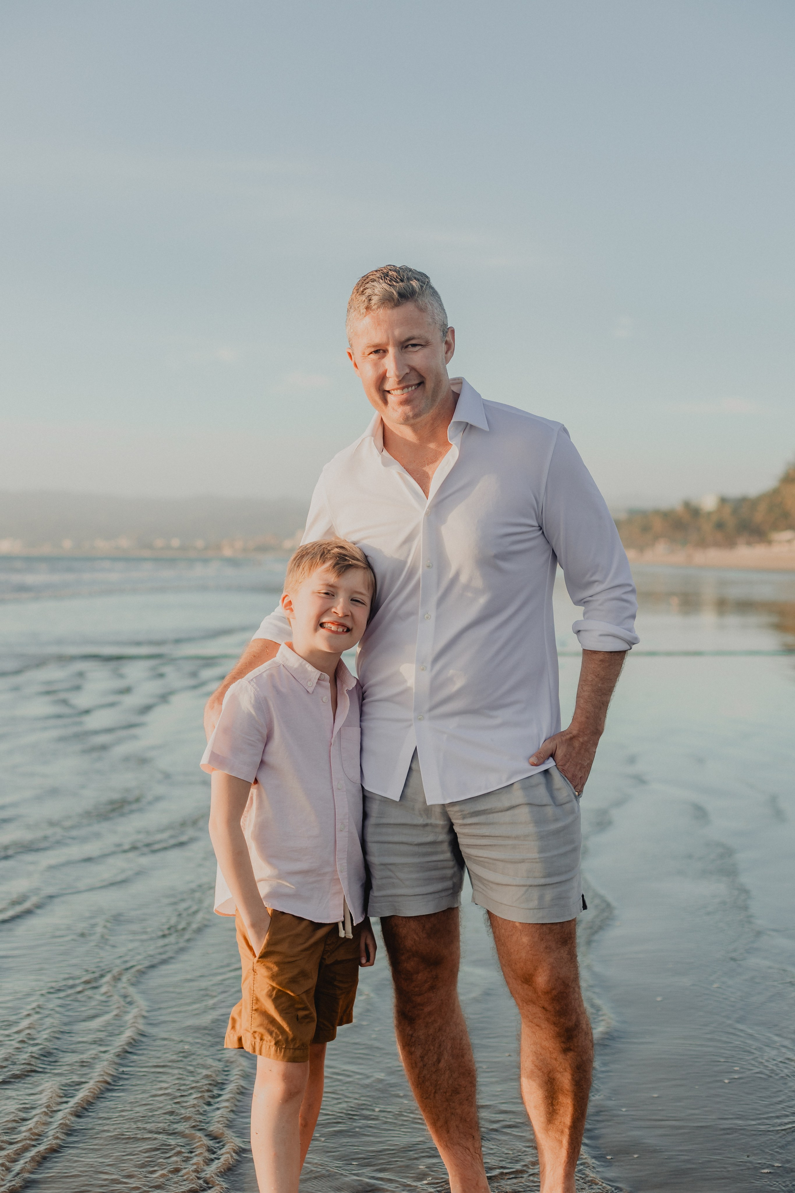 Laughter, Sand, and Sea: A Family Session in Nuevo Vallarta. Fotógrafo de Bodas en Puerto Vallarta y Riviera Nayarit | VL photo & film