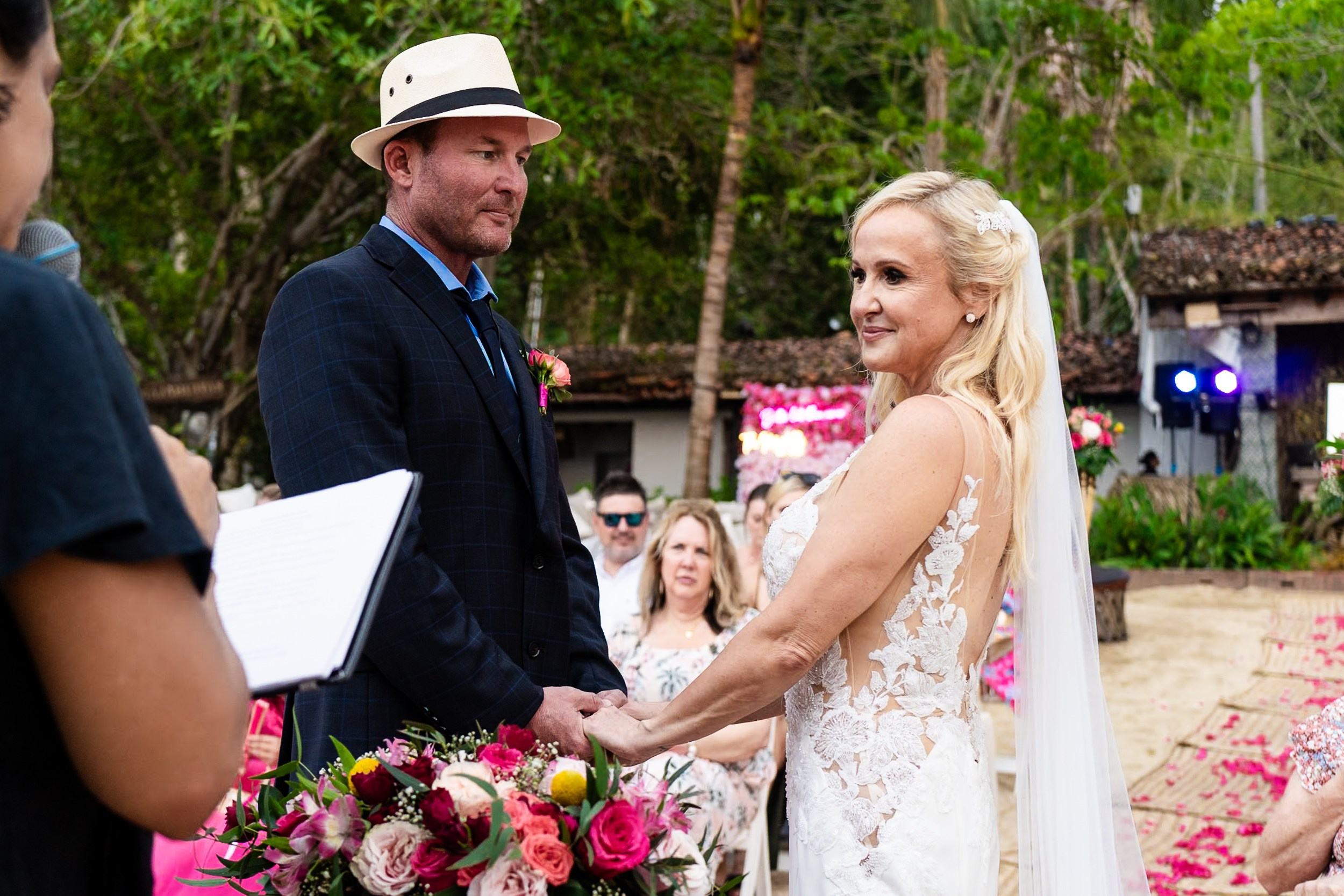 Aggie & Brian. Fotografía de Bodas Profesionales en Puerto Vallarta y Riviera Nayarit