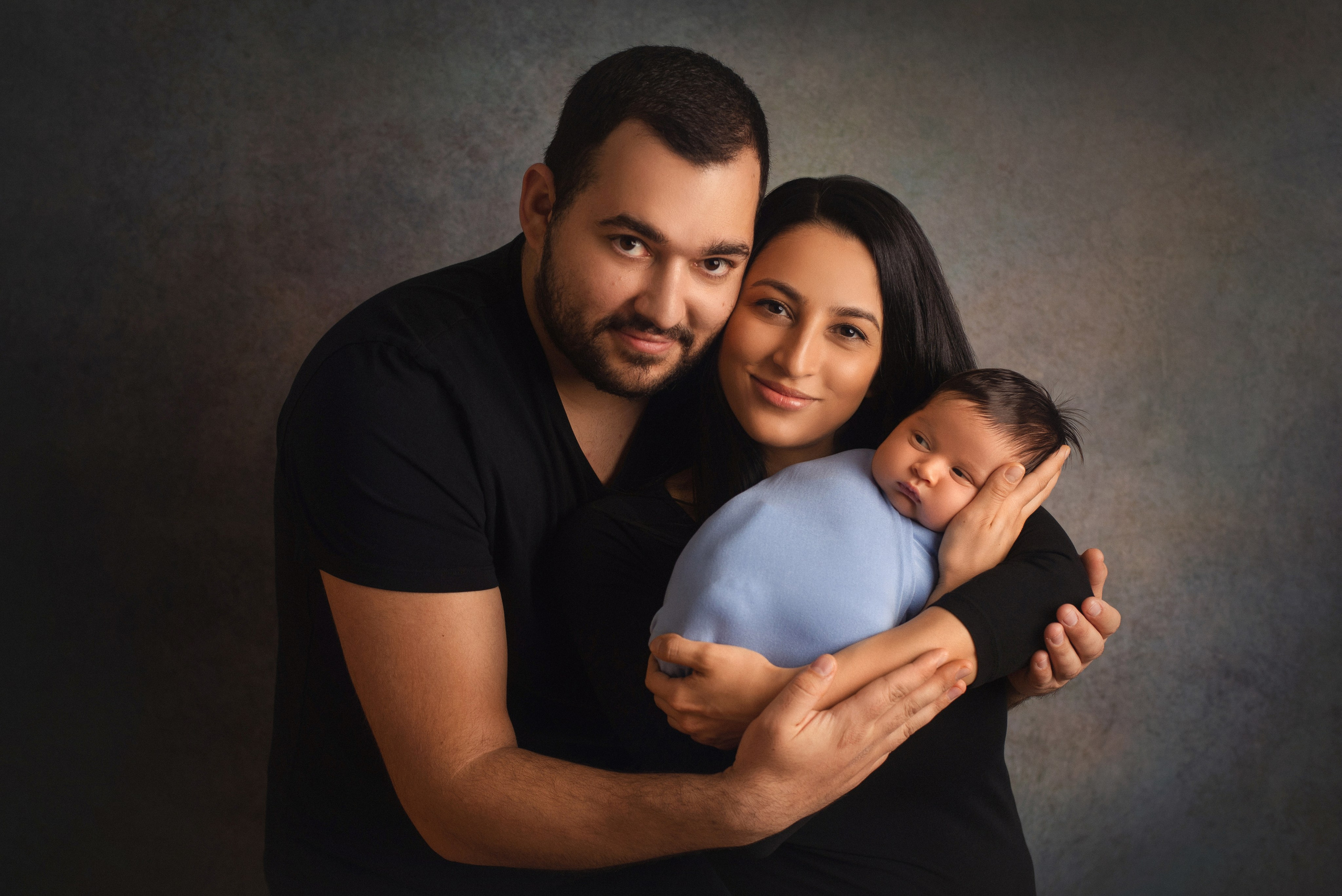 FAMILY / MATERNITY. Ottawa Newborn and Baby Newborn Photographer Elena Helali