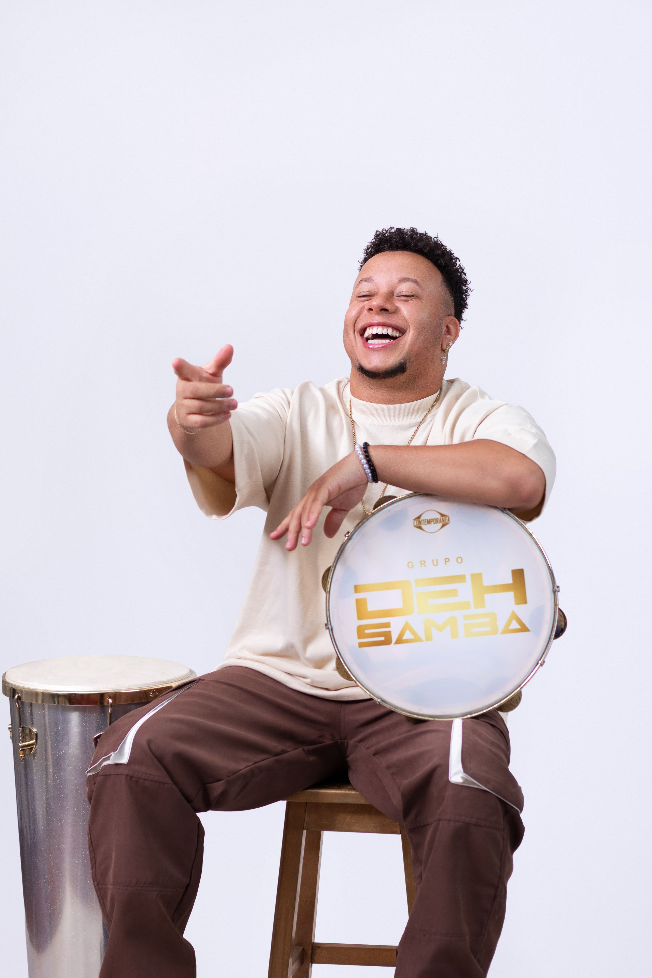 Fotografia corporativa em São Paulo para empresários, duplas de pagode, cantores, musicos, analistas e profissionais que desejam melhorar sua imagem profissional. Retratos para LinkedIn, redes sociais, sites e posicionamento de marca.