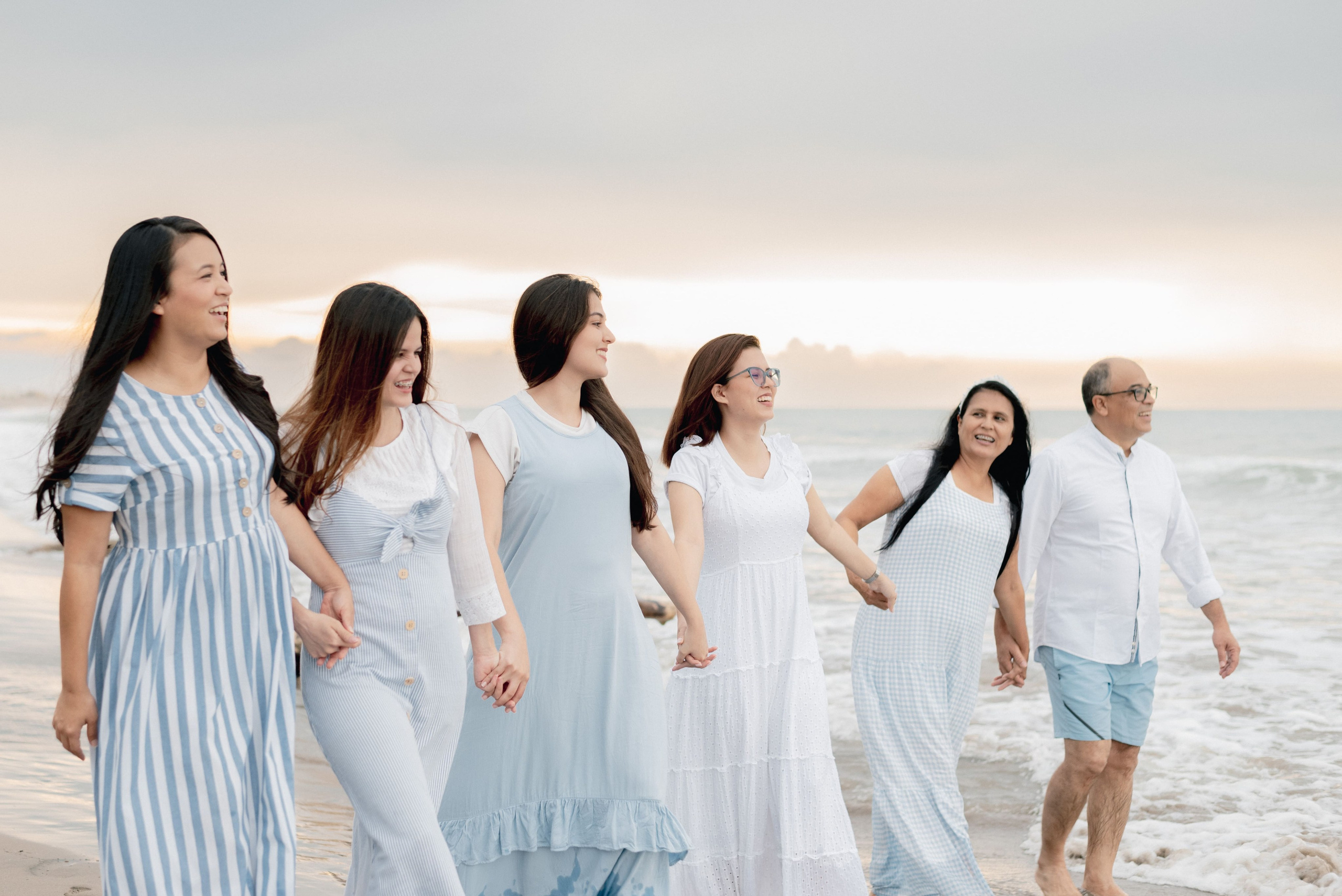 Familia en la playa. Fotógrafos de bodas en Barranquilla, Cartagena y Santa Marta | BanderArt
