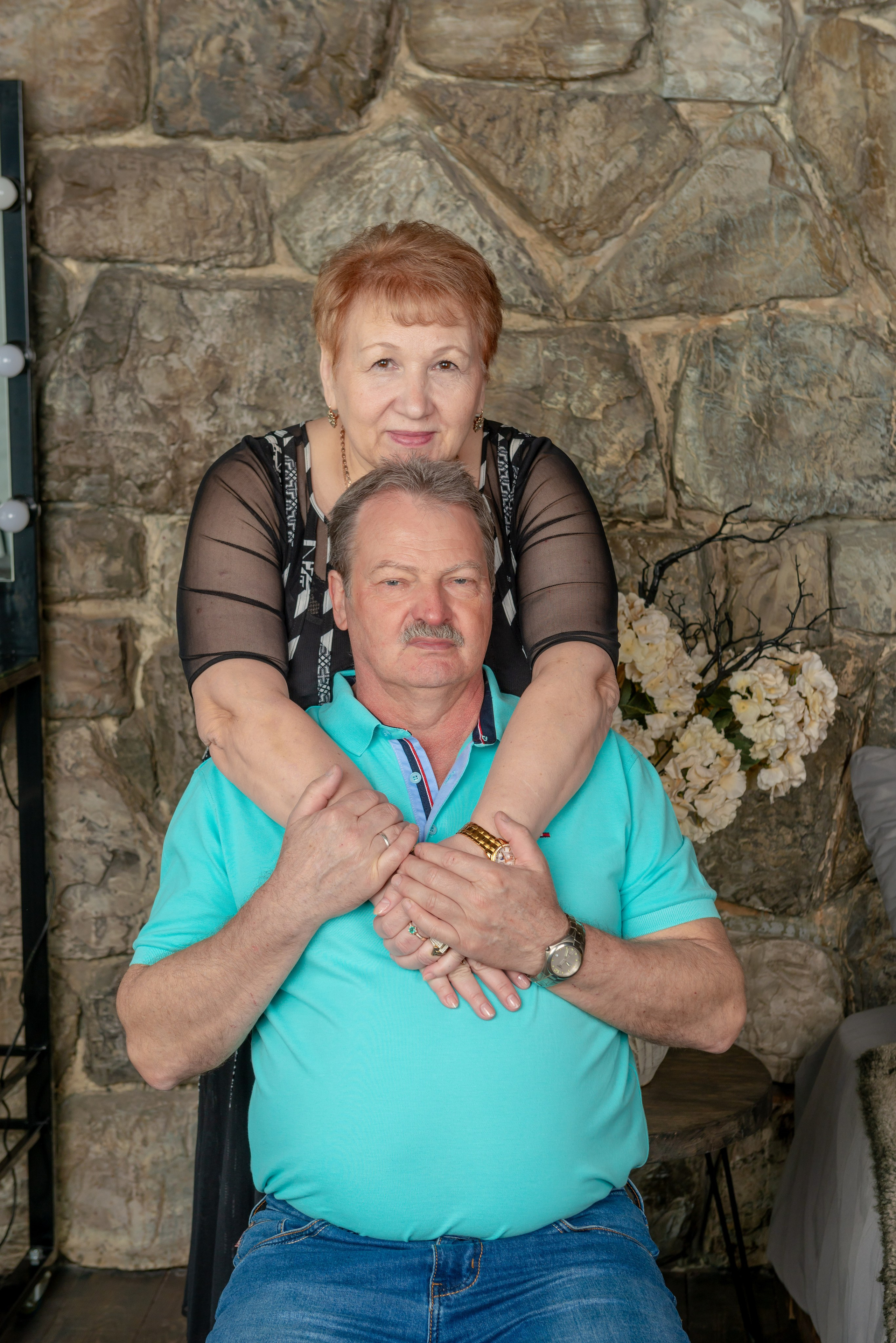 Photosession of a married couple in the studio. PHOTOGRAPHER QUINTANA ROO