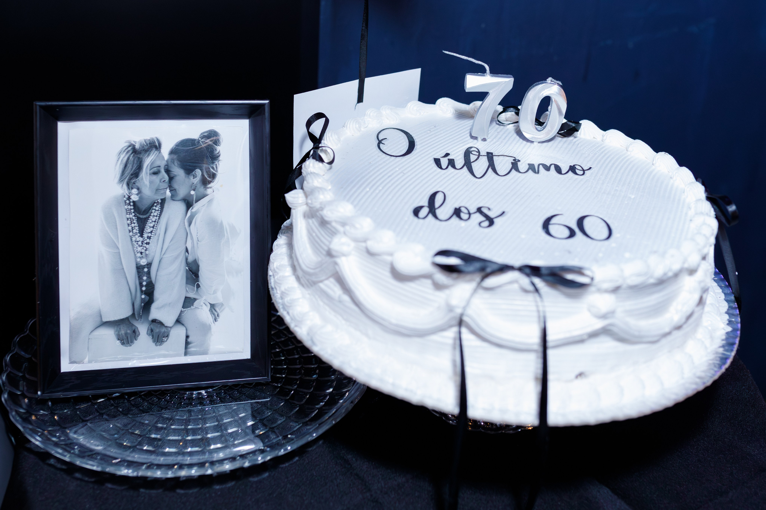 Fotografia de festa infantil e aniversário em Joinville - Bolo temático de 30 anos decorado