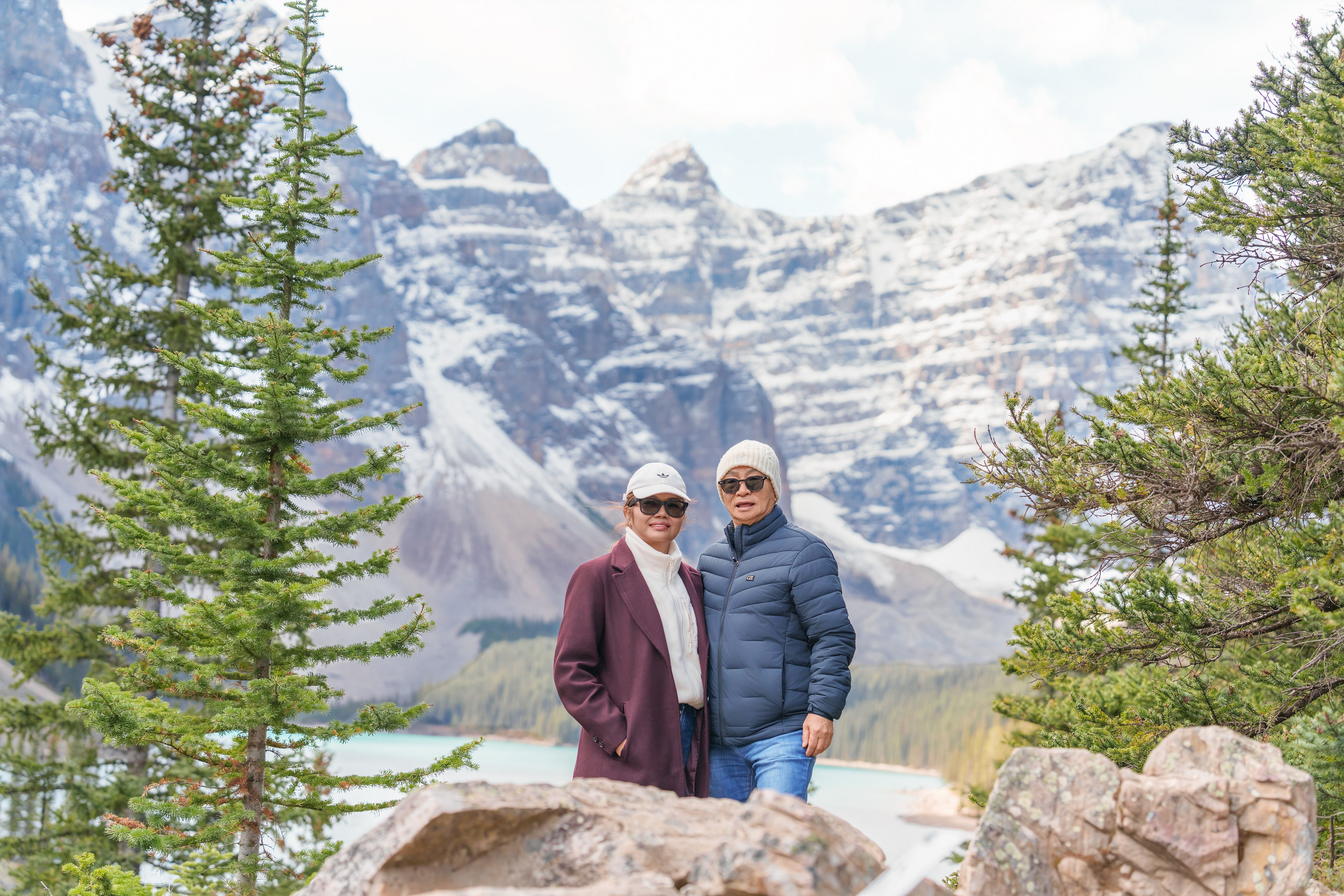 Jona’s Friends — Moraine Lake / Banff. Engagement, Wedding & Family Photographer in Calgary | allo Photography