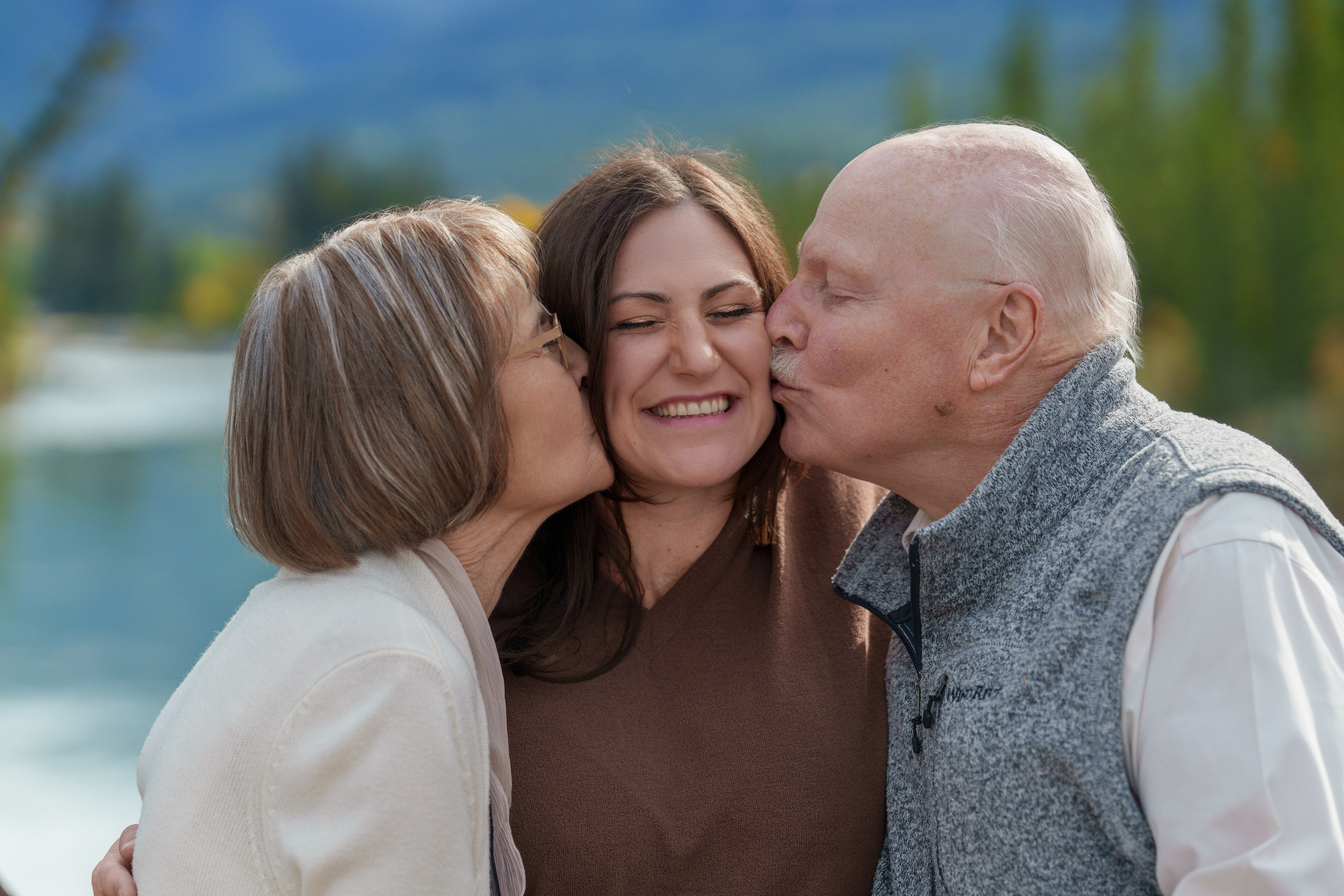 Anna’s Family. Engagement, Wedding & Family Photographer in Calgary | allo Photography