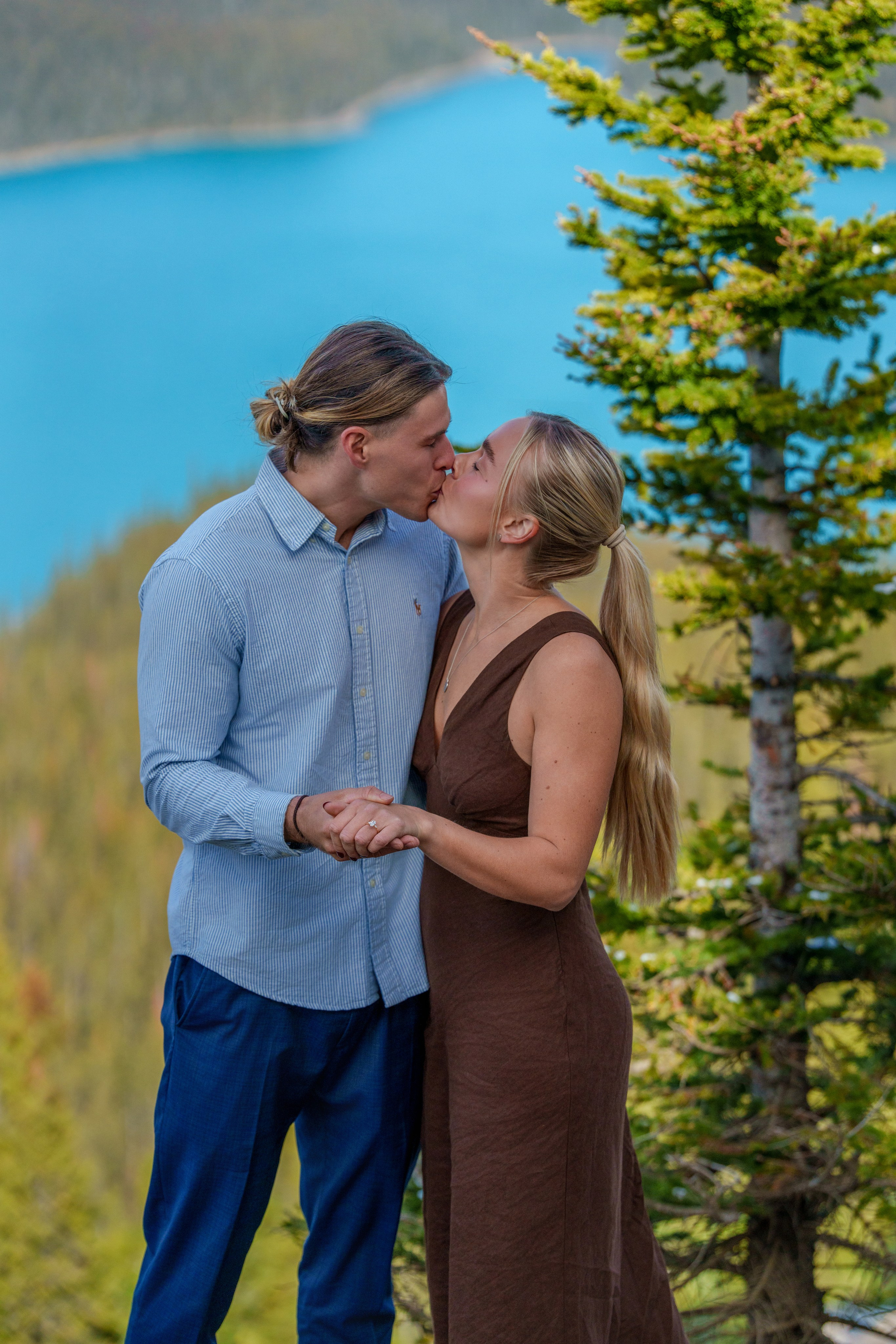Lachlan & Imoga — Engagement — Peyto Lake / Banff. Engagement, Wedding & Family Photographer in Calgary | allo Photography