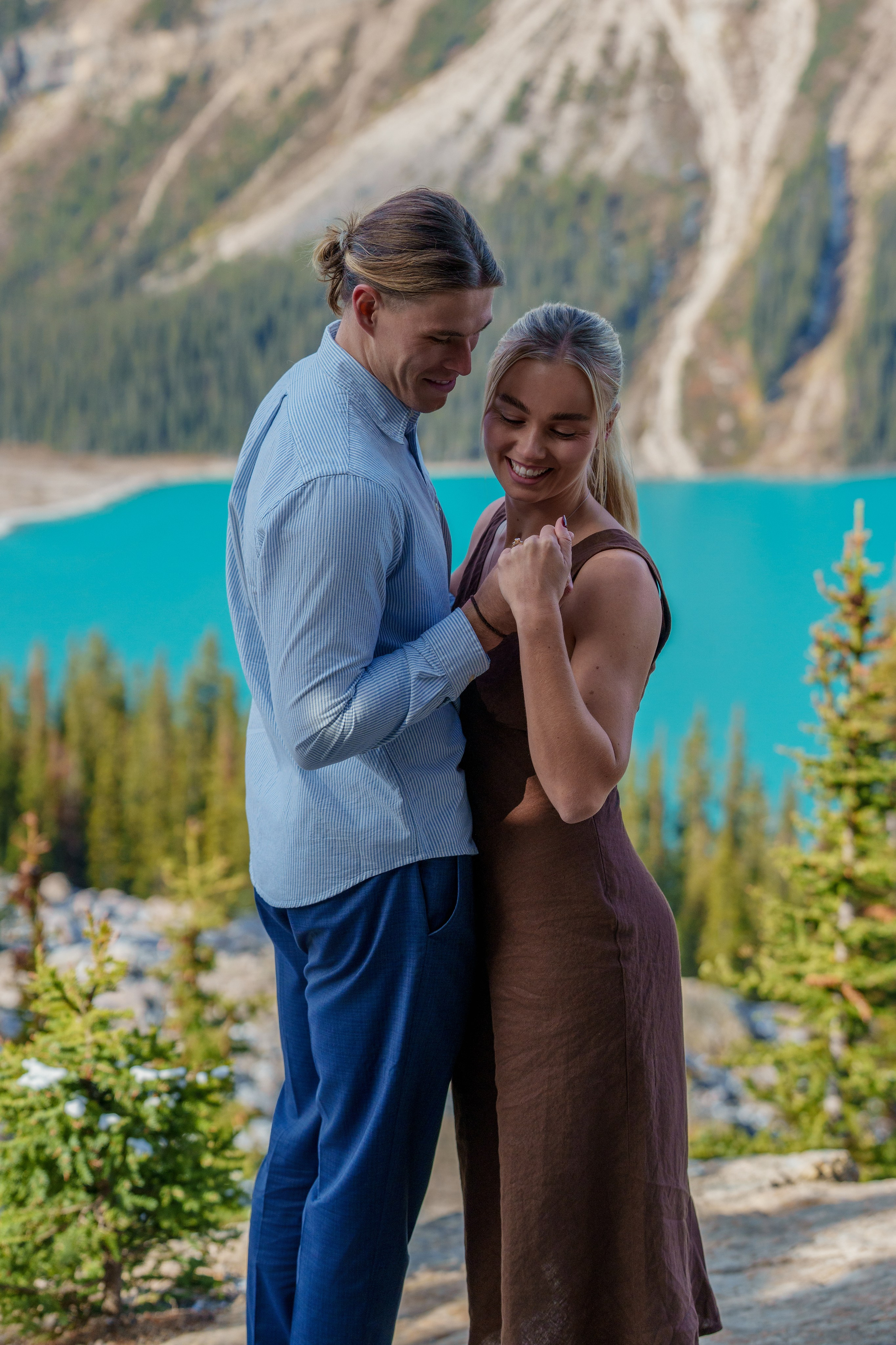 Lachlan & Imoga — Engagement — Peyto Lake / Banff. Engagement, Wedding & Family Photographer in Calgary | allo Photography