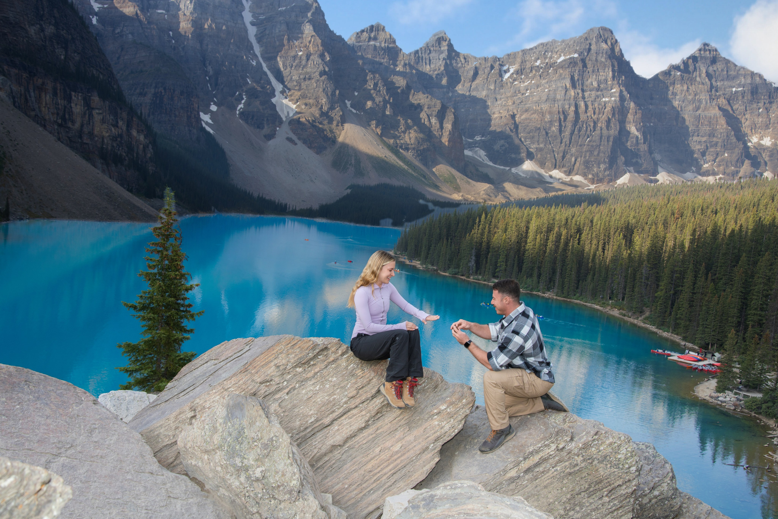 Moraine Lake & Lake Louise Photographer | Surprise Proposals, Family & Groups Photo Sessions in Banff, Alberta | allo Photography