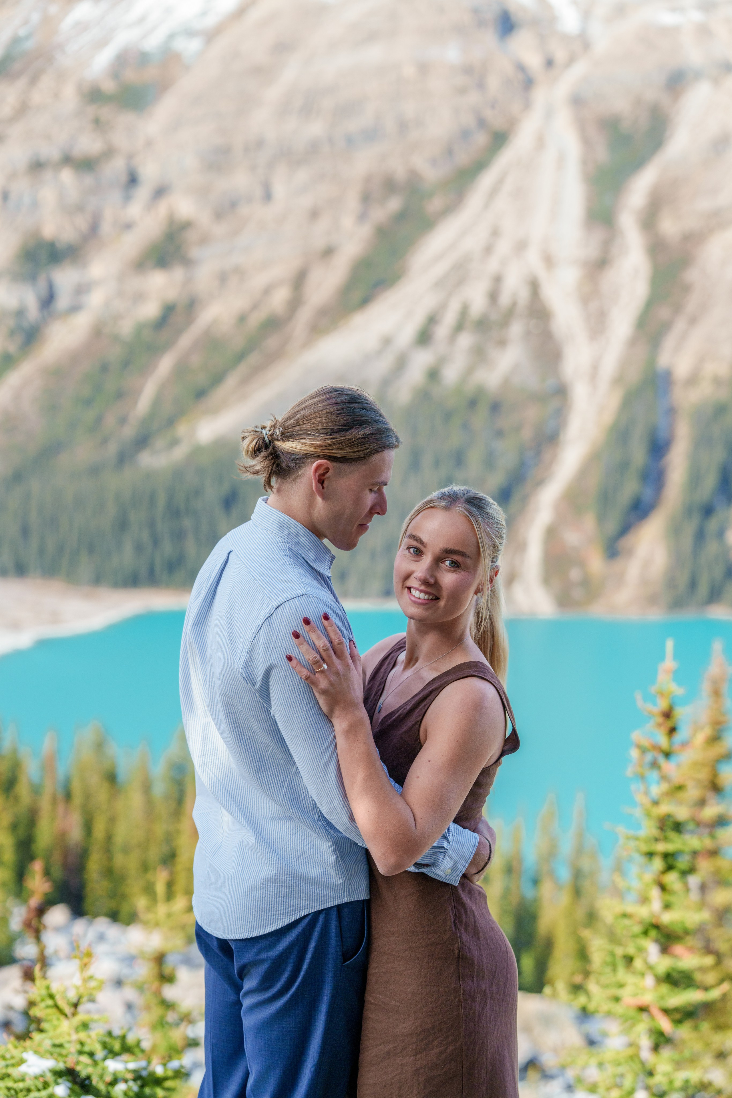 Lachlan & Imoga — Engagement — Peyto Lake / Banff. Engagement, Wedding & Family Photographer in Calgary | allo Photography