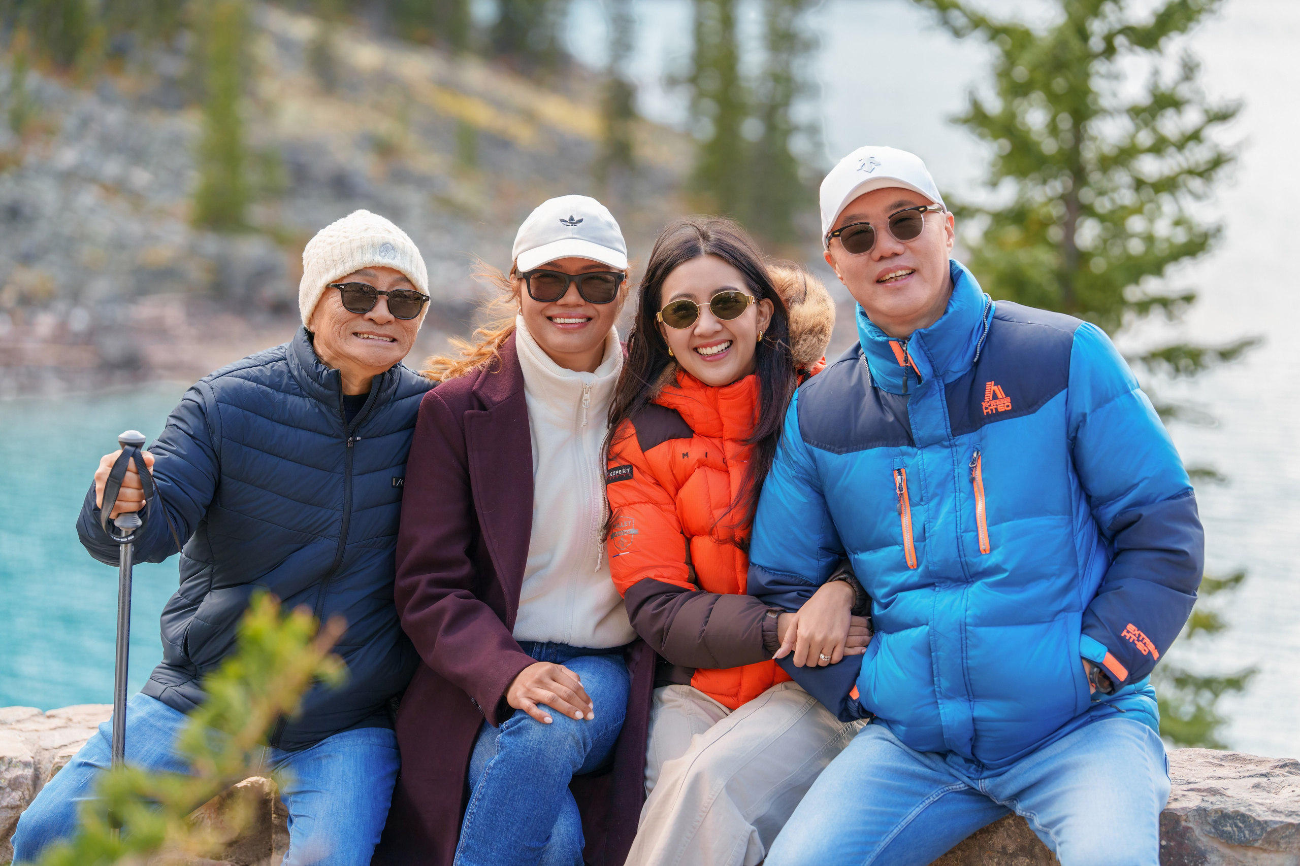 Jona’s Friends — Moraine Lake / Banff. Engagement, Wedding & Family Photographer in Calgary | allo Photography