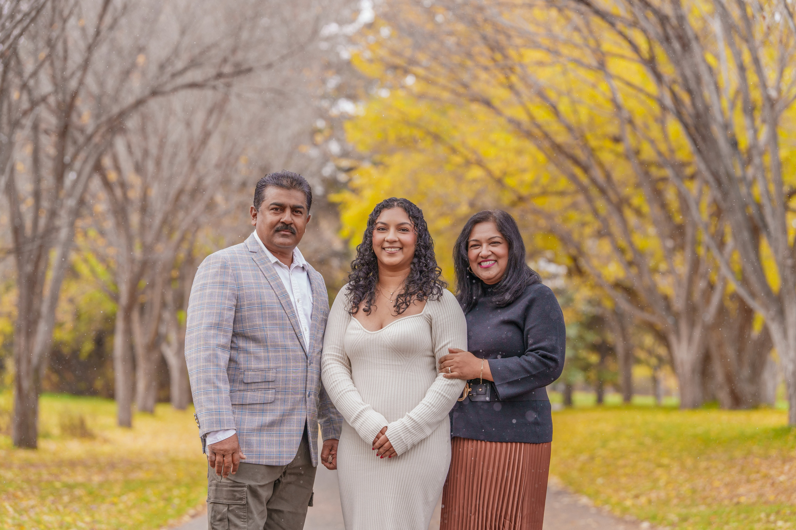 Arshi’s Family. Engagement, Wedding & Family Photographer in Calgary | allo Photography