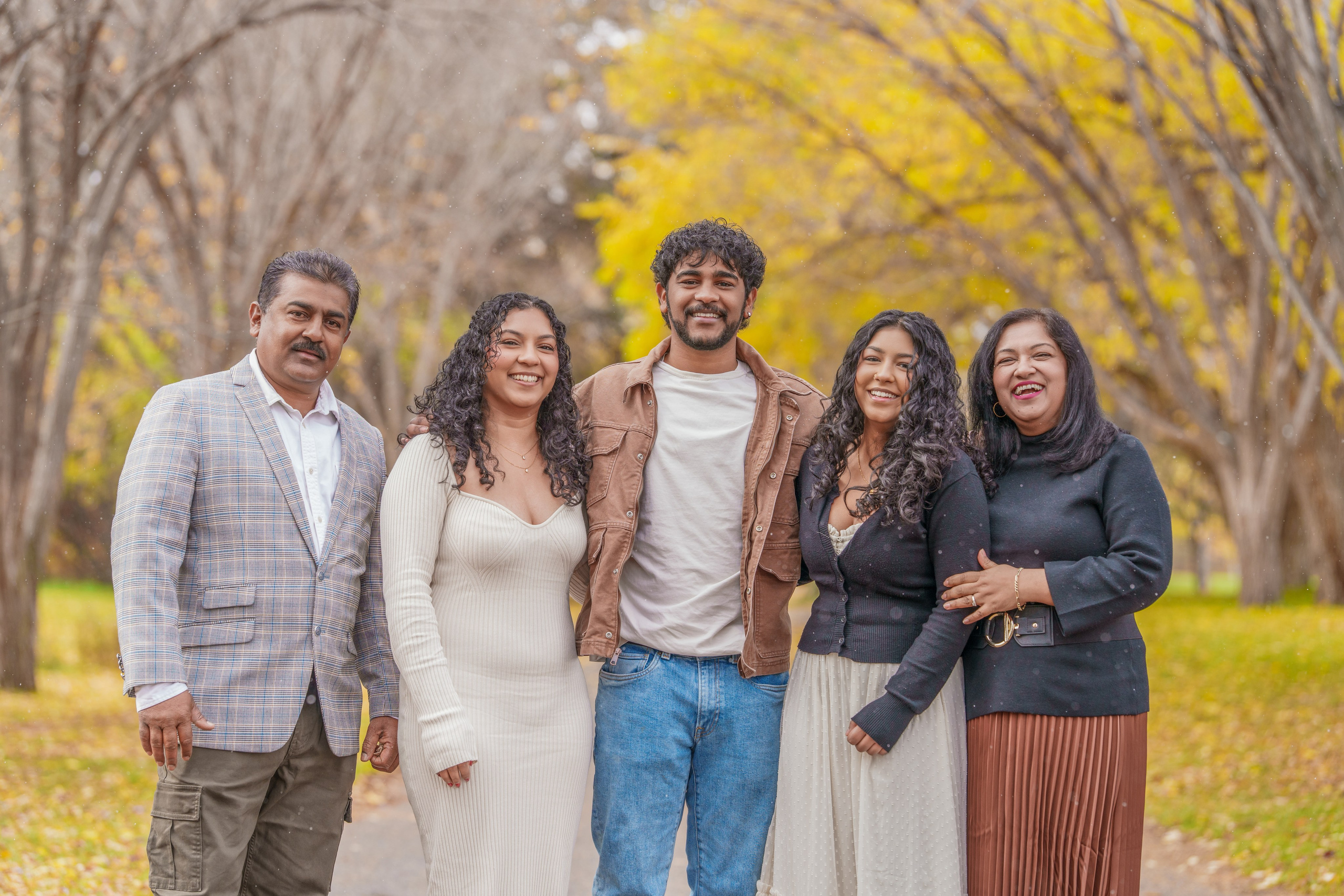 Arshi’s Family. Engagement, Wedding & Family Photographer in Calgary | allo Photography