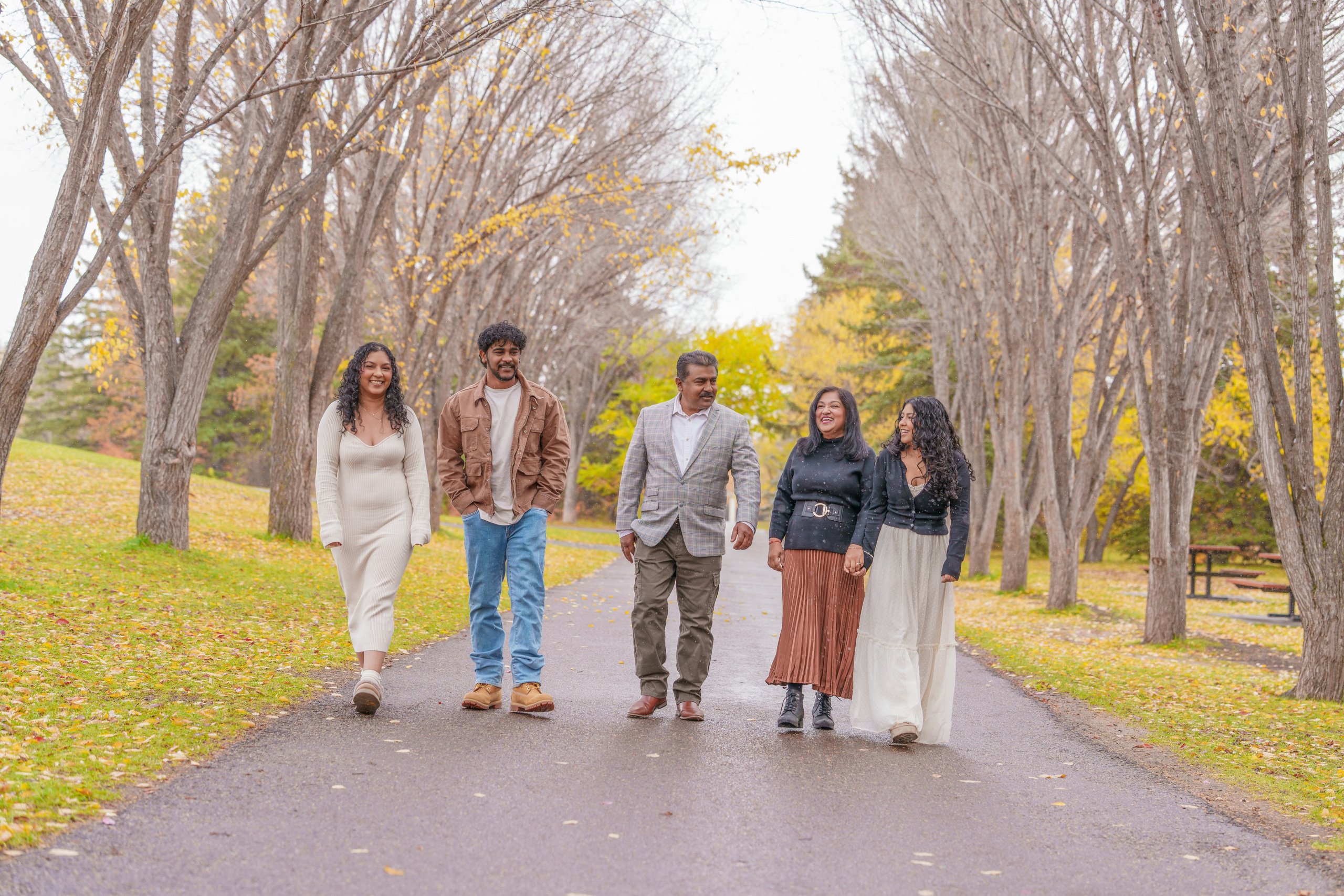 Arshi’s Family. Engagement, Wedding & Family Photographer in Calgary | allo Photography