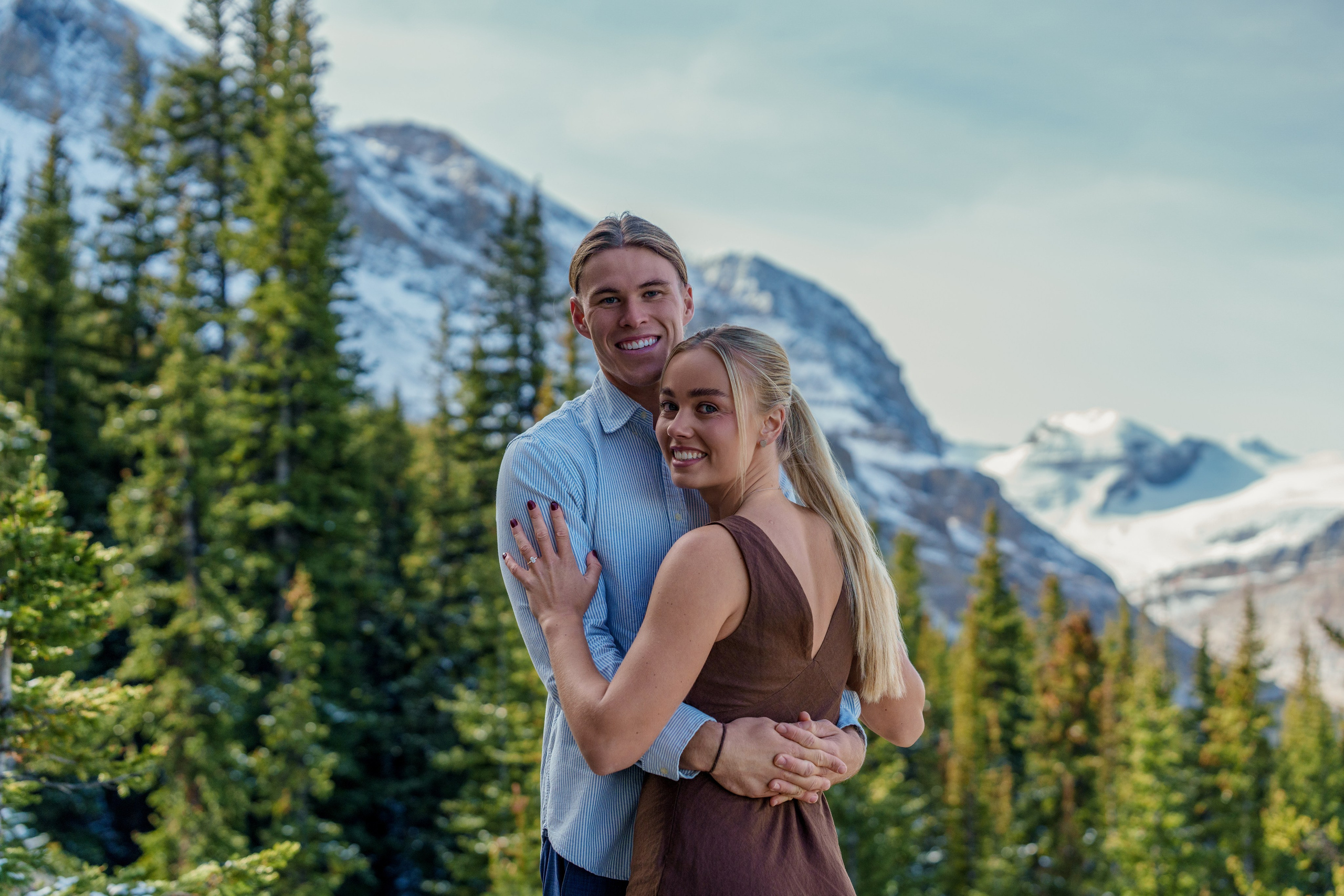 Lachlan & Imoga — Engagement — Peyto Lake / Banff. Engagement, Wedding & Family Photographer in Calgary | allo Photography