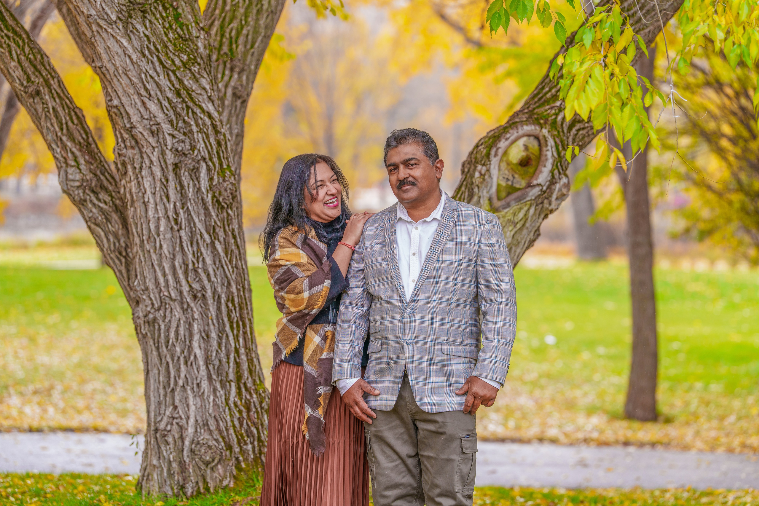 Arshi’s Family. Engagement, Wedding & Family Photographer in Calgary | allo Photography