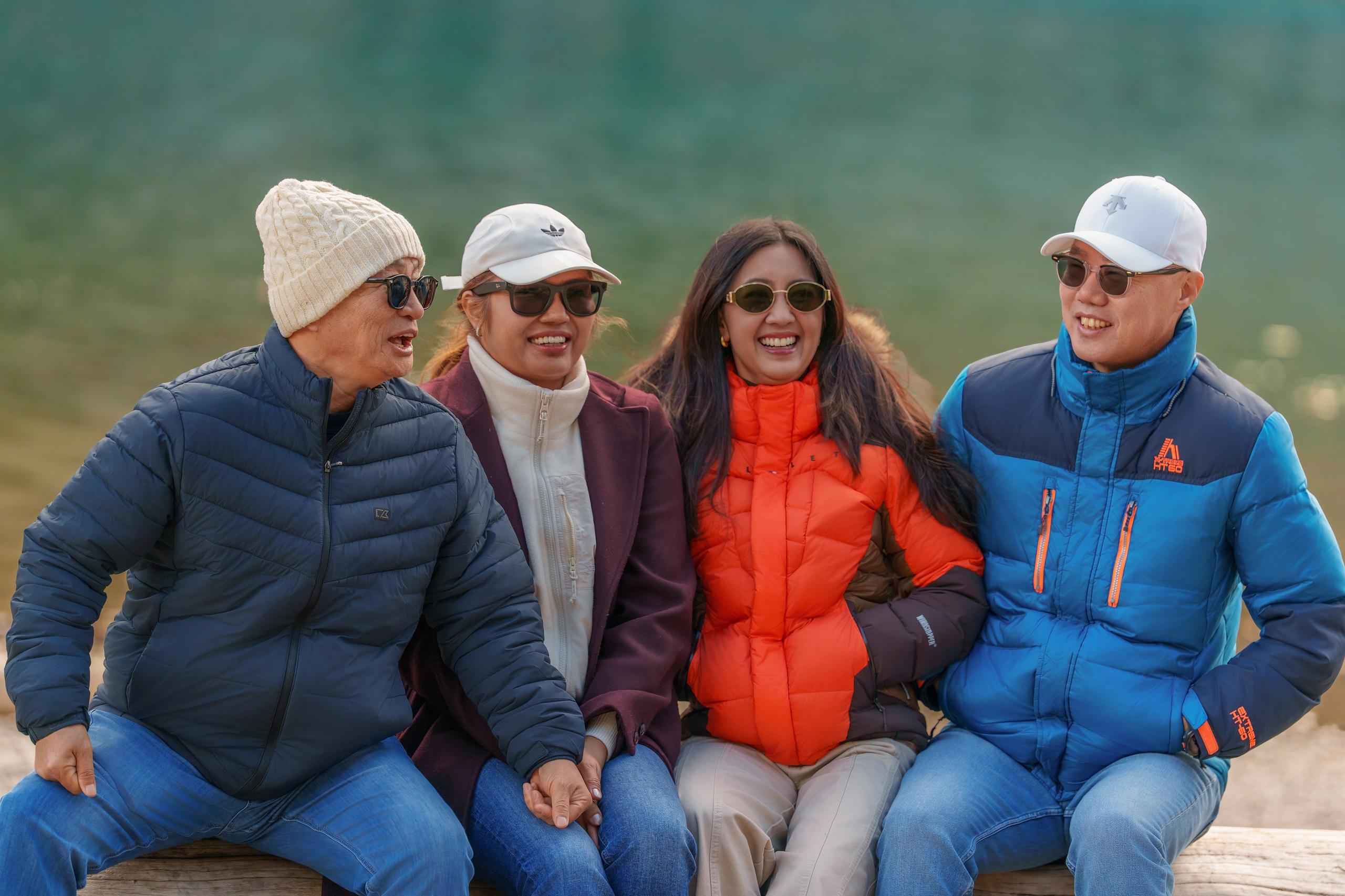 Jona’s Friends — Moraine Lake / Banff. Engagement, Wedding & Family Photographer in Calgary | allo Photography