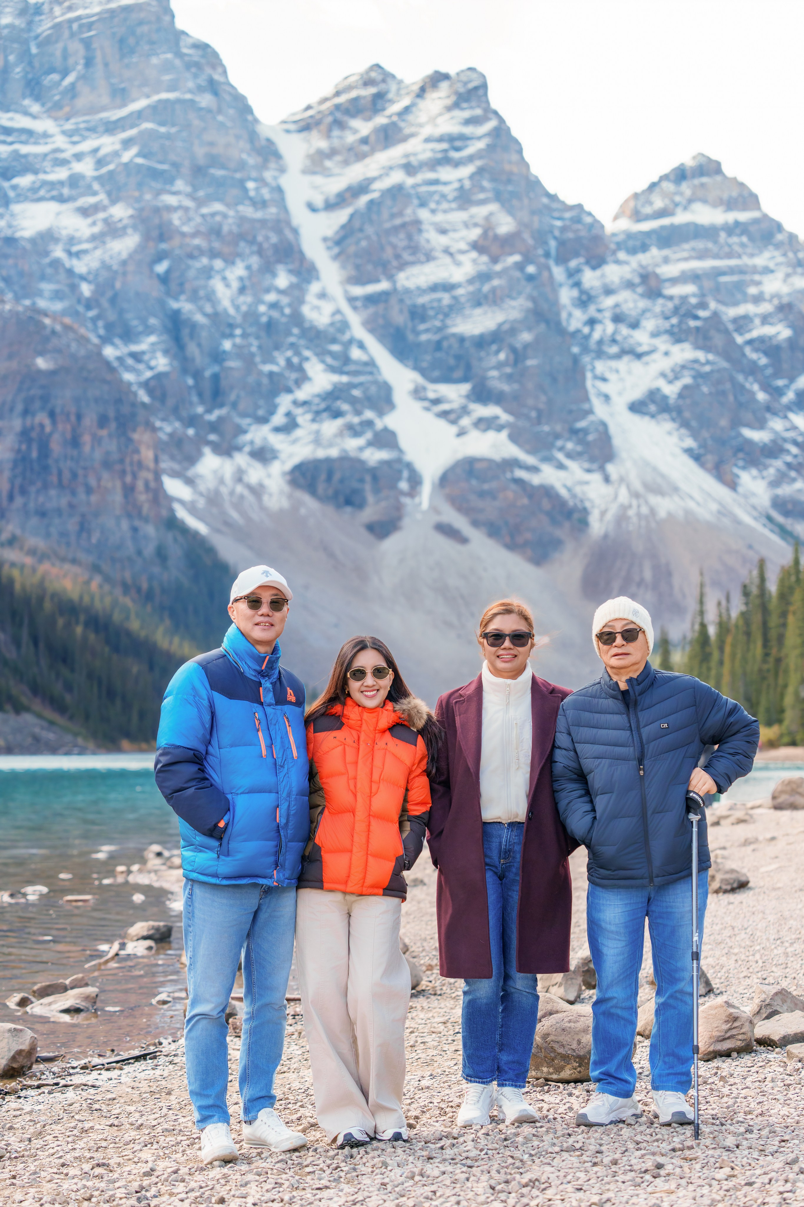 Jona’s Friends — Moraine Lake / Banff. Engagement, Wedding & Family Photographer in Calgary | allo Photography