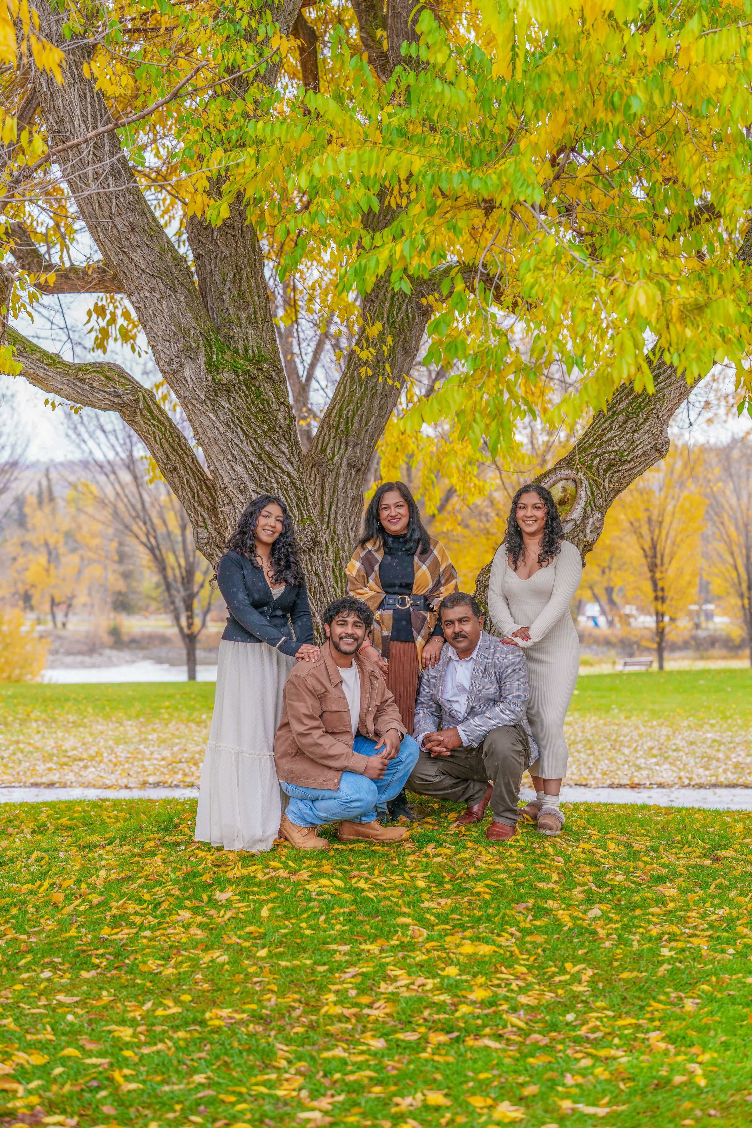 Arshi’s Family. Engagement, Wedding & Family Photographer in Calgary | allo Photography