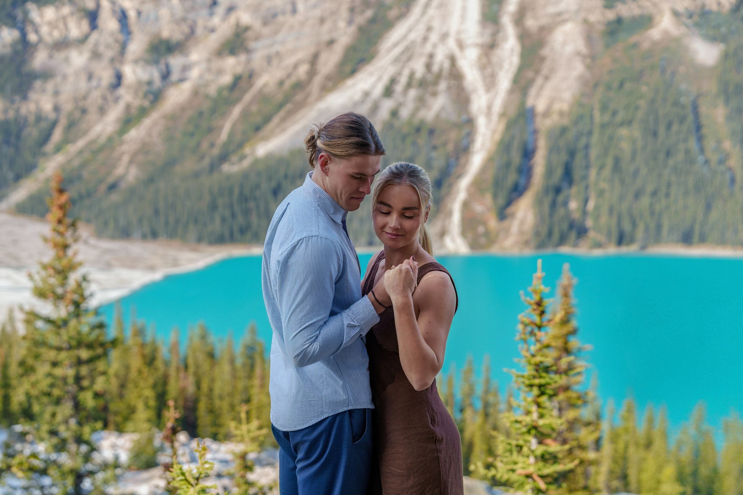 Lachlan & Imoga — Engagement — Peyto Lake / Banff. Engagement, Wedding & Family Photographer in Calgary | allo Photography