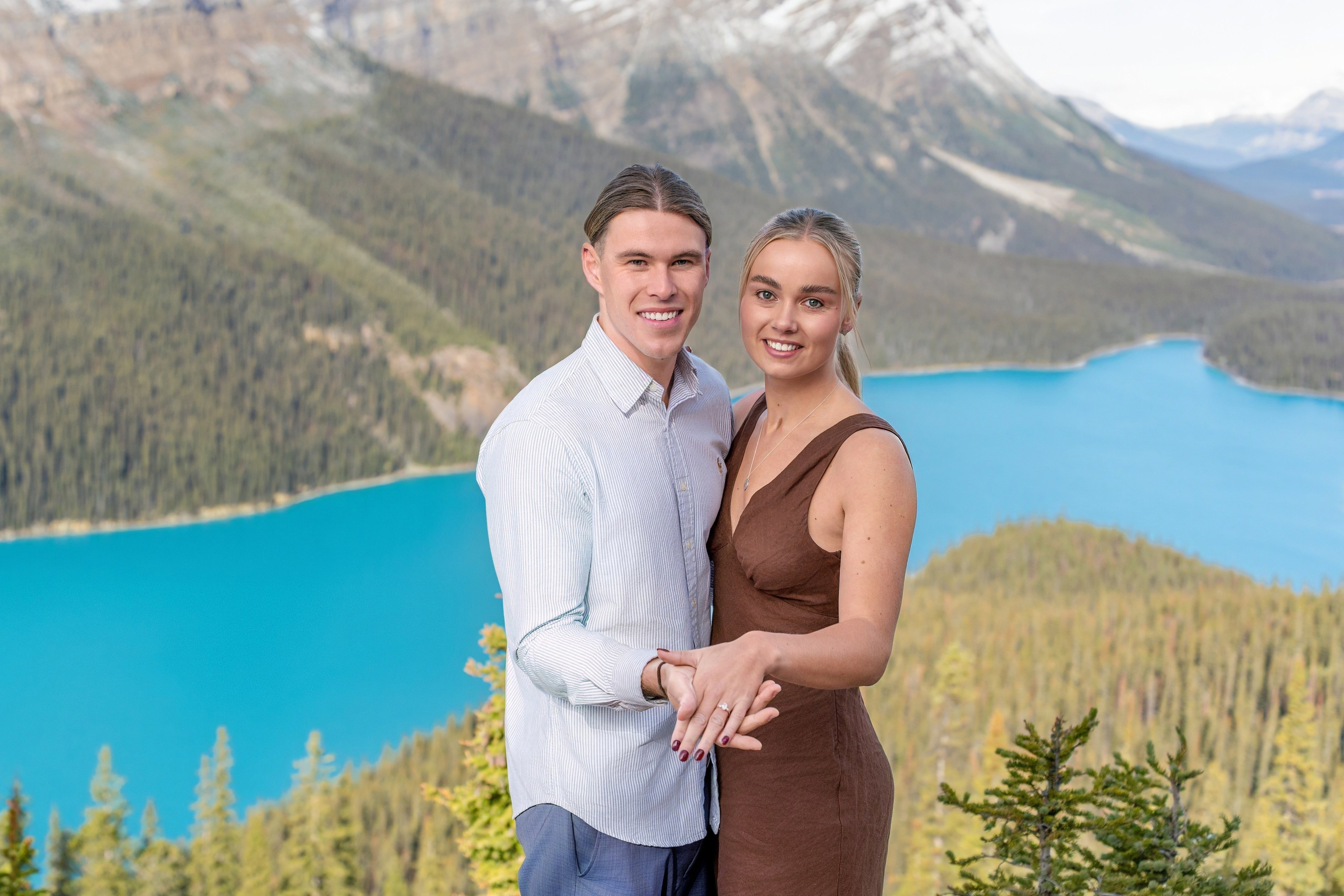 Lachlan & Imoga — Engagement — Peyto Lake / Banff. Engagement, Wedding & Family Photographer in Calgary | allo Photography