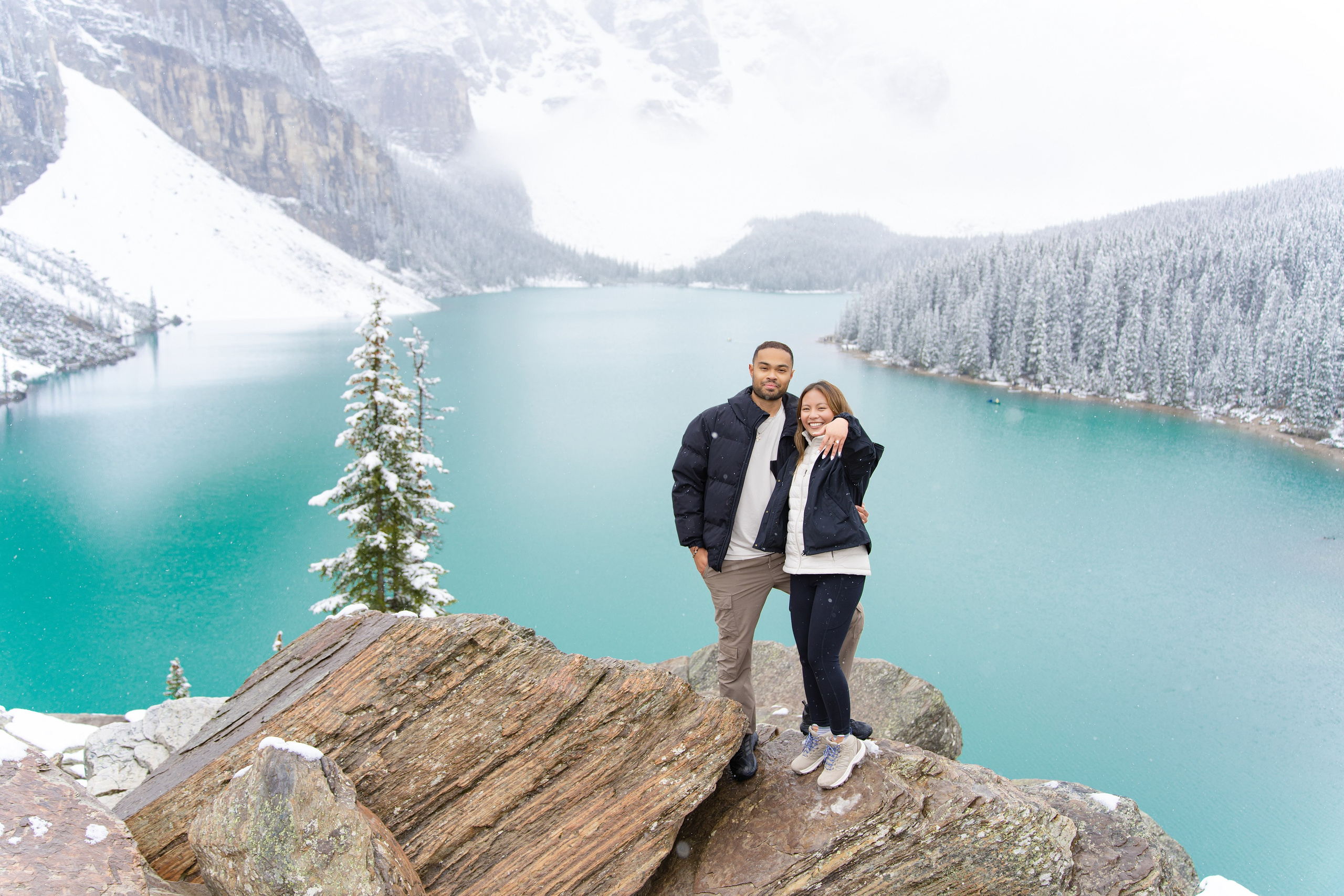 Moraine Lake & Lake Louise Photographer | Surprise Proposals, Family & Groups Photo Sessions in Banff, Alberta | allo Photography
