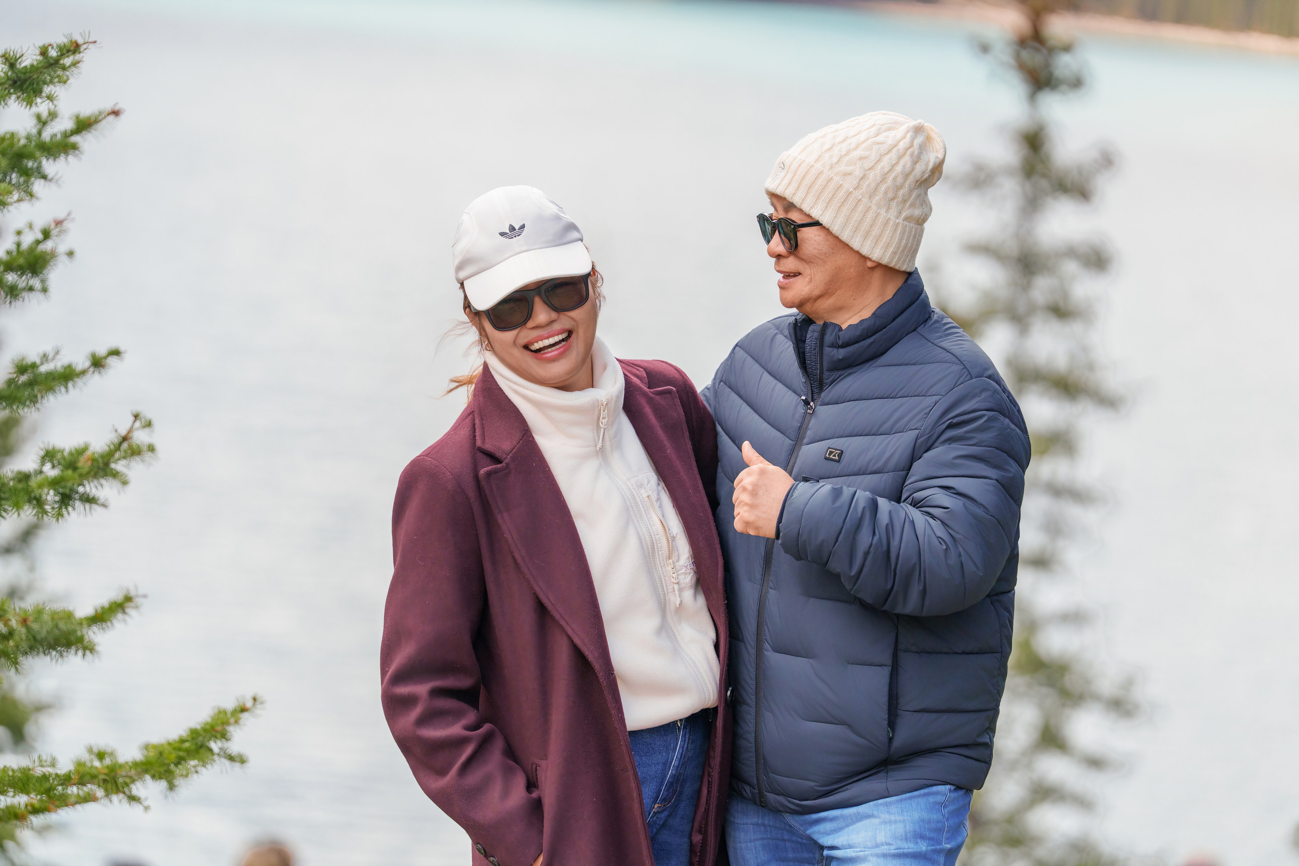 Jona’s Friends — Moraine Lake / Banff. Engagement, Wedding & Family Photographer in Calgary | allo Photography